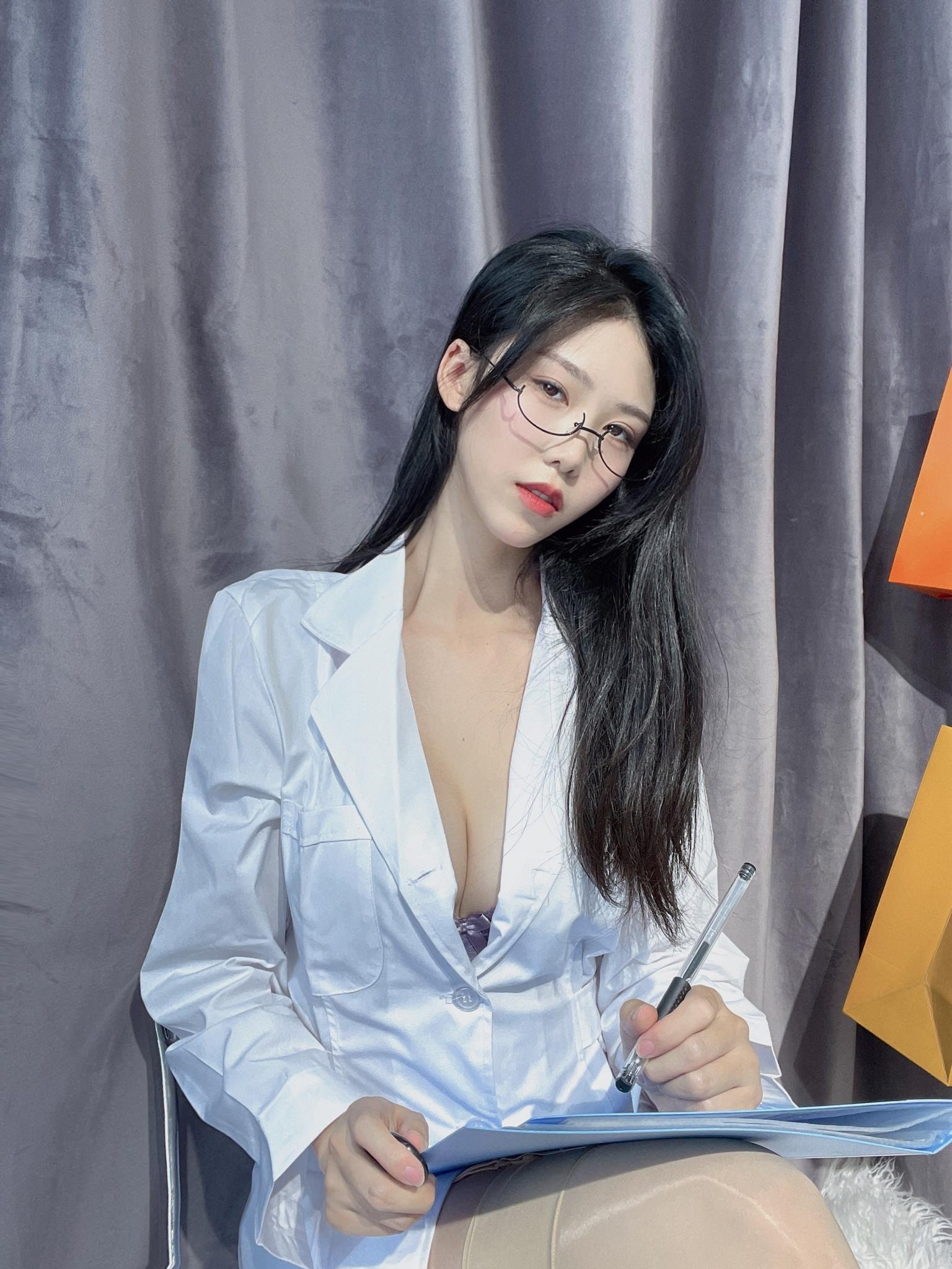 抖娘-利世 - 特殊治疗[41P/1V/117MB]