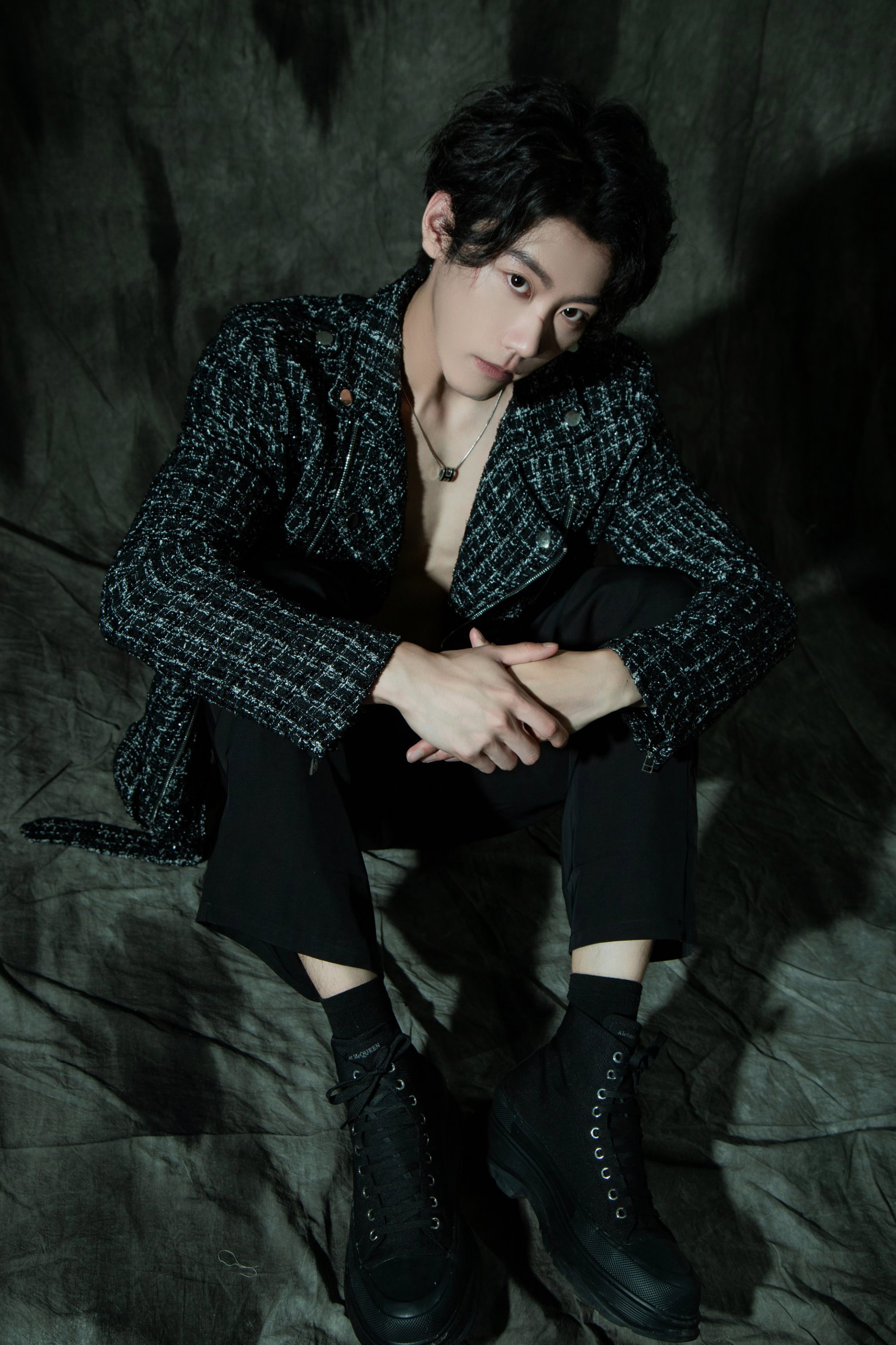 [YITUYU艺图语]2022.08.03 光影与男孩 温柔的朱朱[29+1P/360MB]