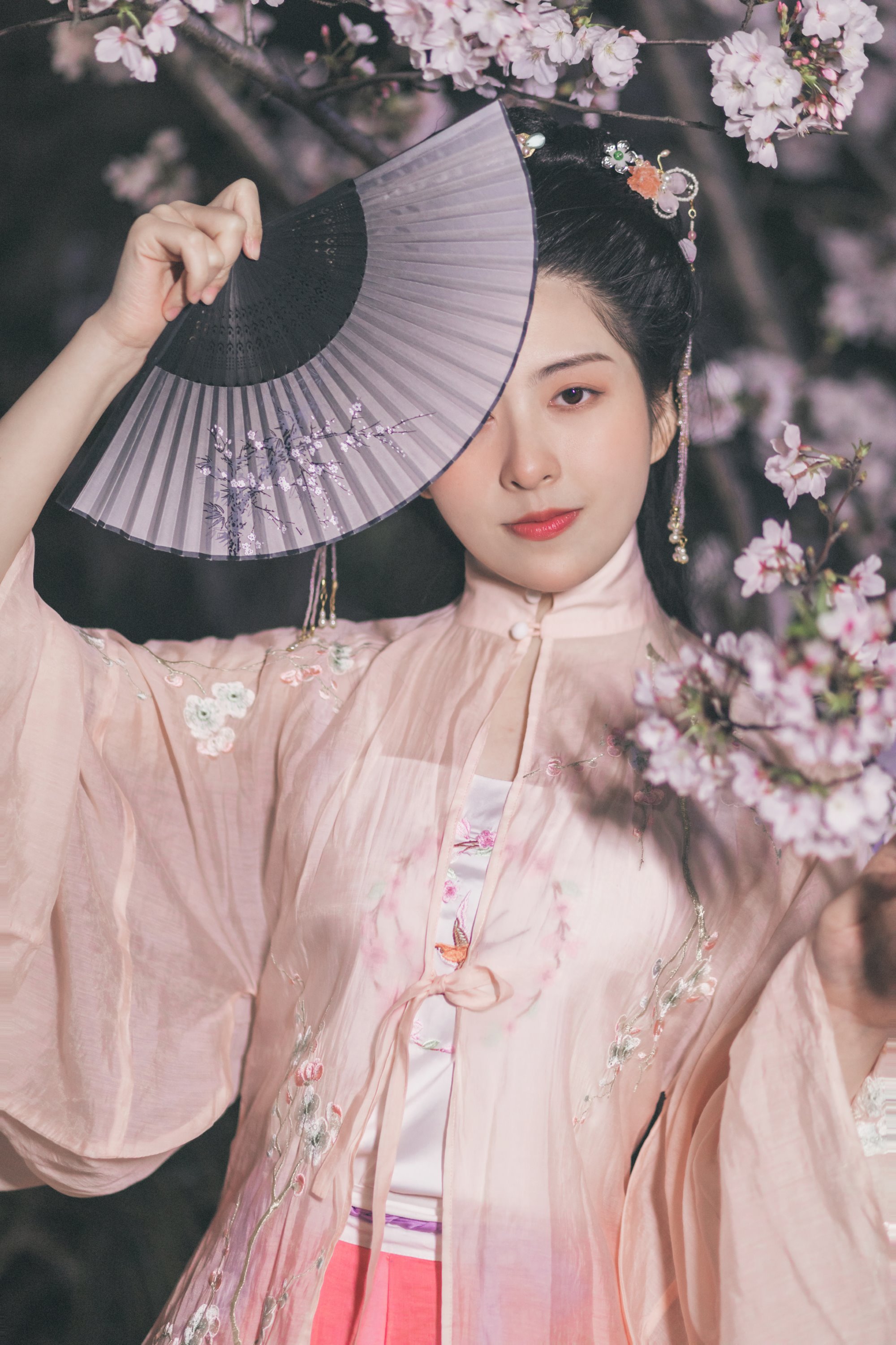 [YITUYU艺图语]2022.08.02 夜樱 秘制大何酱[24+1P/377MB]