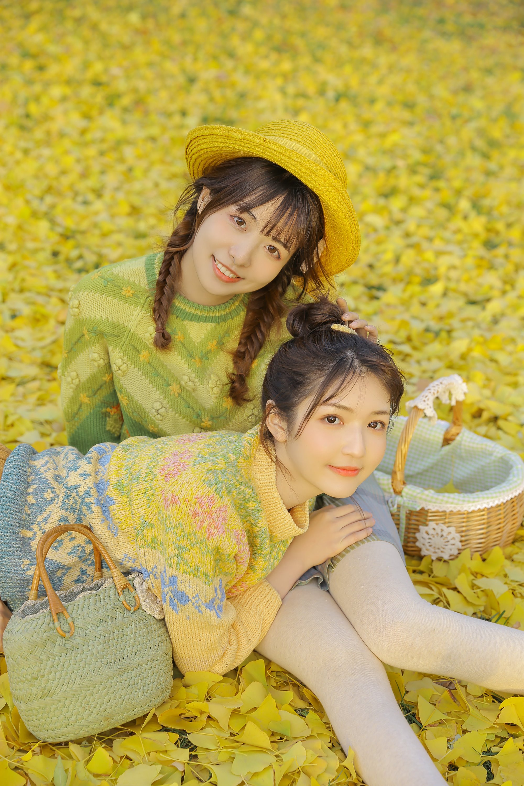 [YITUYU艺图语]2022.07.31 今日天气宜见面 金迪-Vivian&一栗橘[21+1P/143MB]