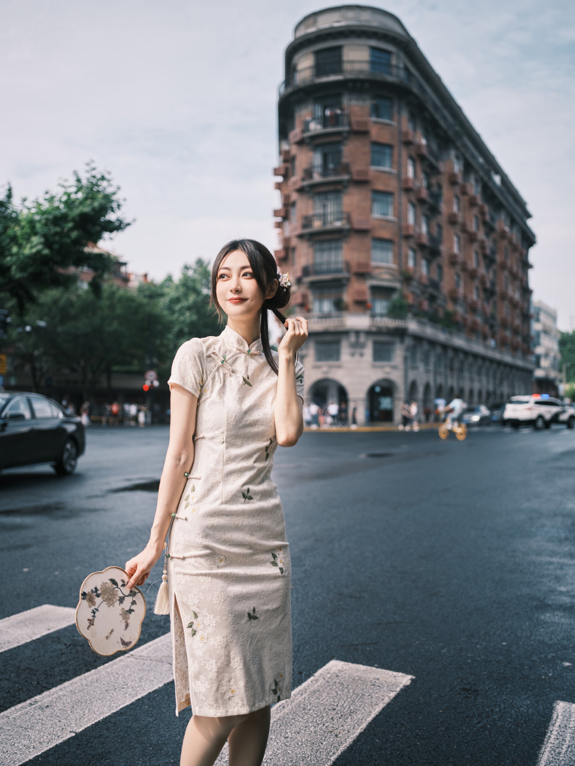 [YITUYU艺图语]2022.07.27 现代旗袍 飞鸟咕咕-[46+1P/730MB]