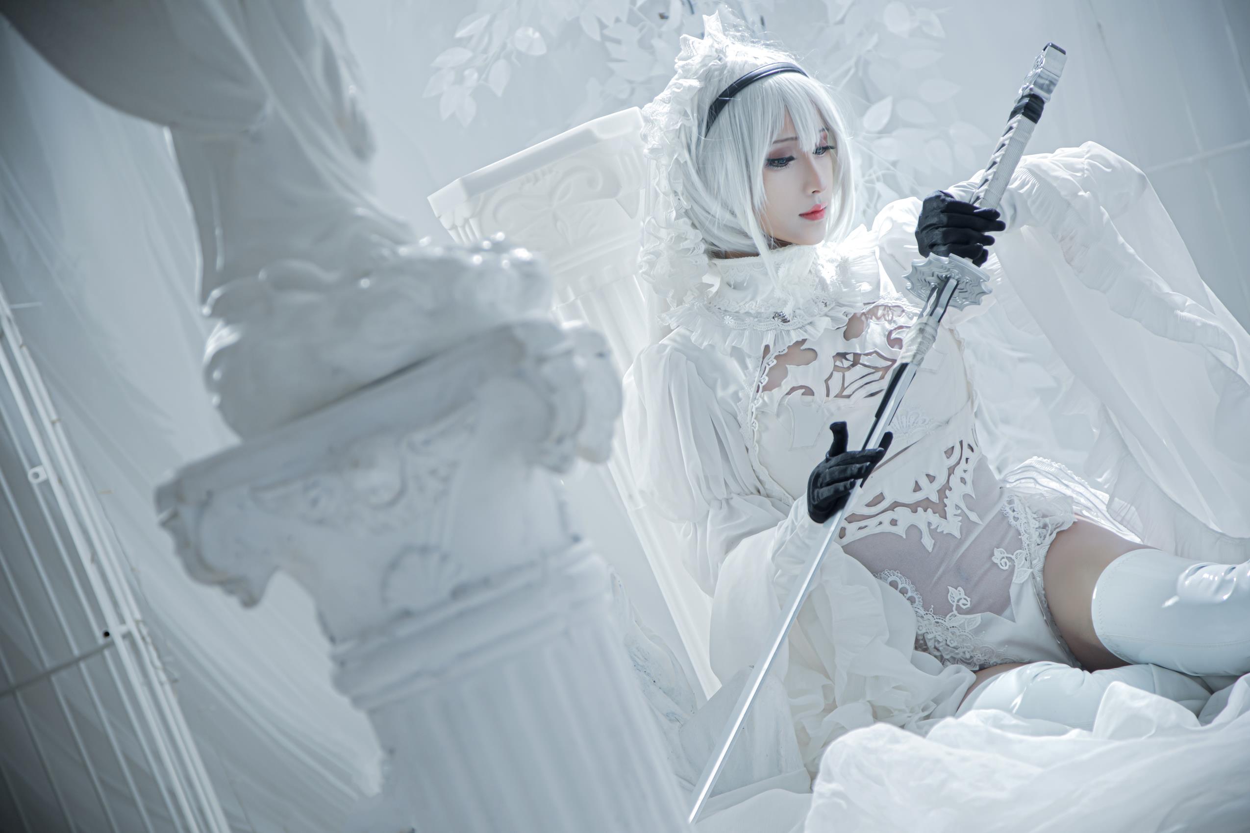 奶狮不咬人 - 白2B[16P/183MB]