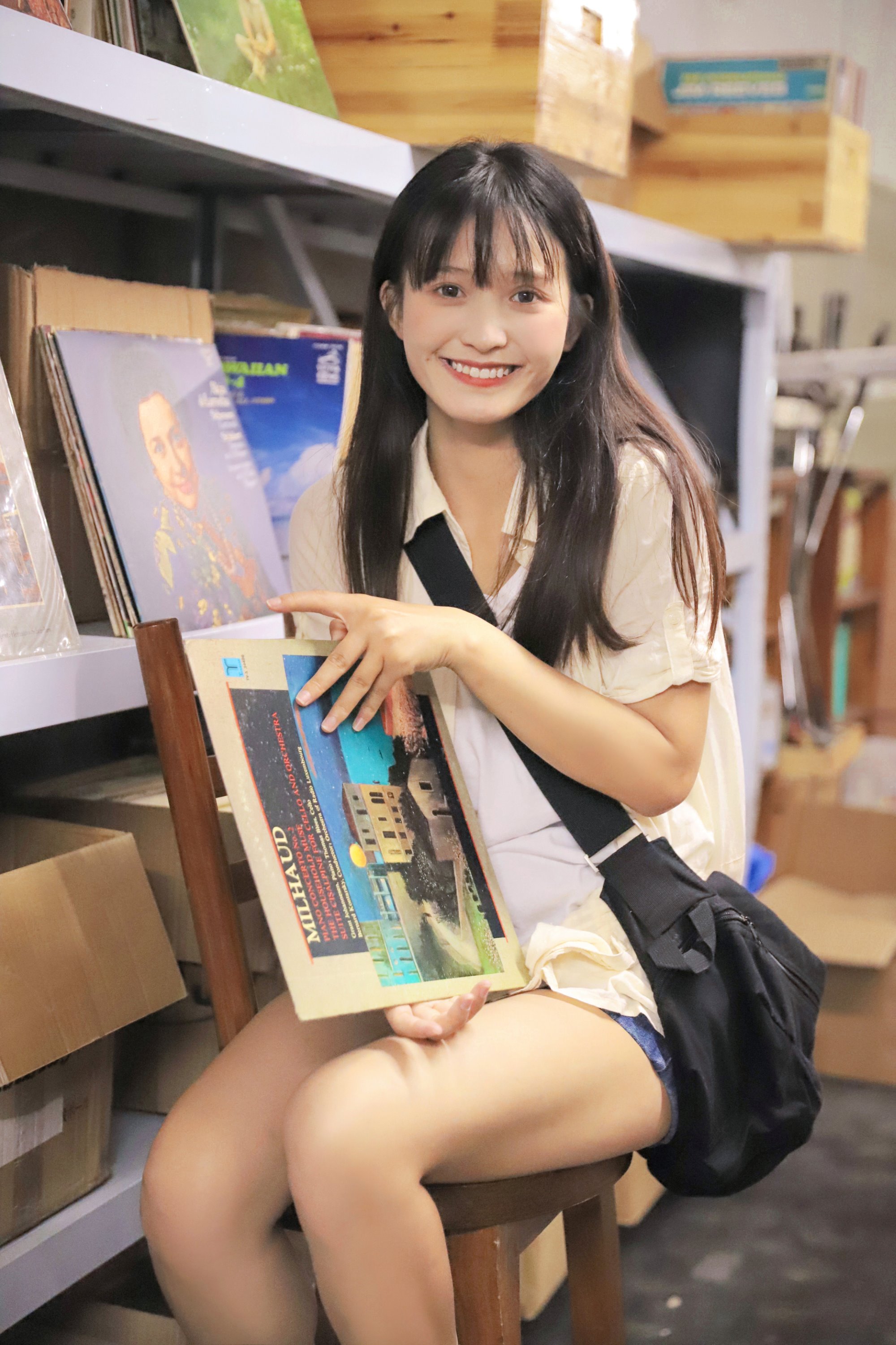 [YITUYU艺图语]2022.07.28 半岛铁盒 刘小瑜[21+1P/258MB]