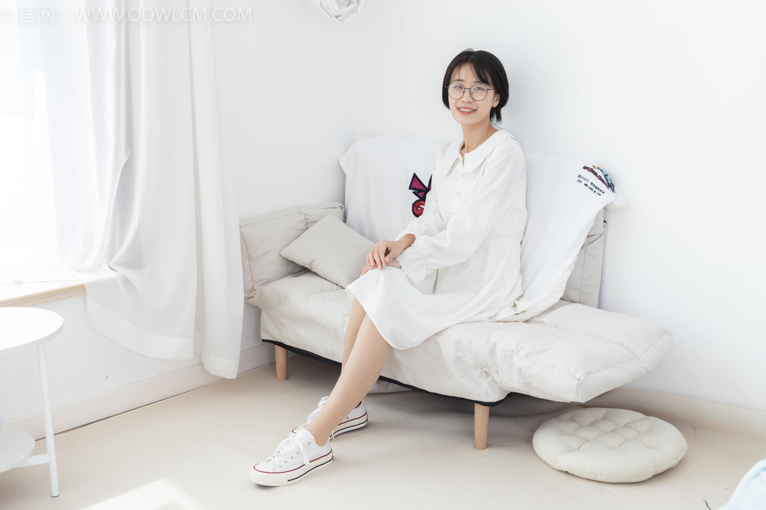 物恋传媒 NO.1754 菜菜-万籁俱静[160P/1V/3.01GB]
