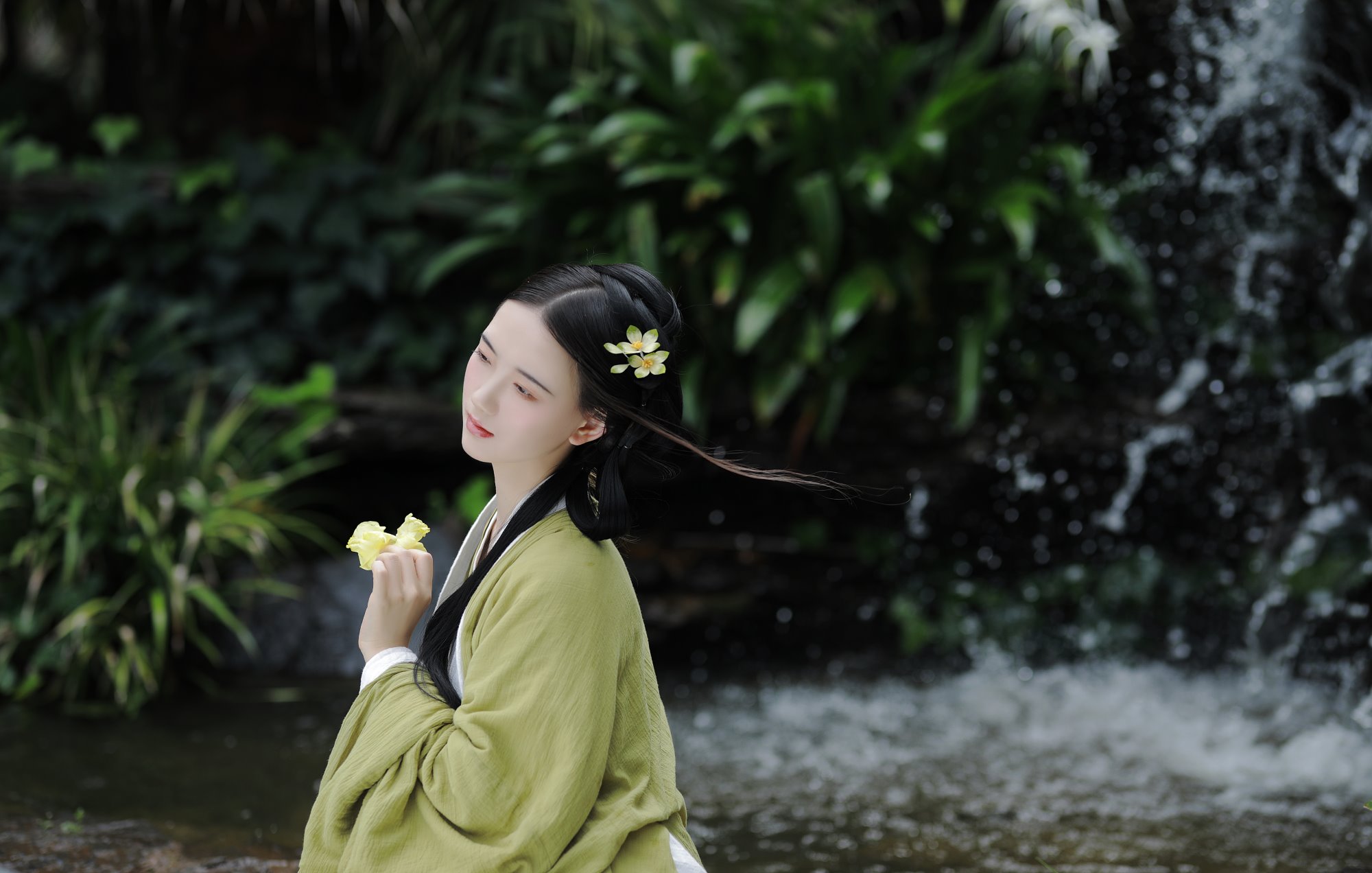 [YITUYU艺图语]2022.08.01 碧玉 Z[26+1P/467MB]