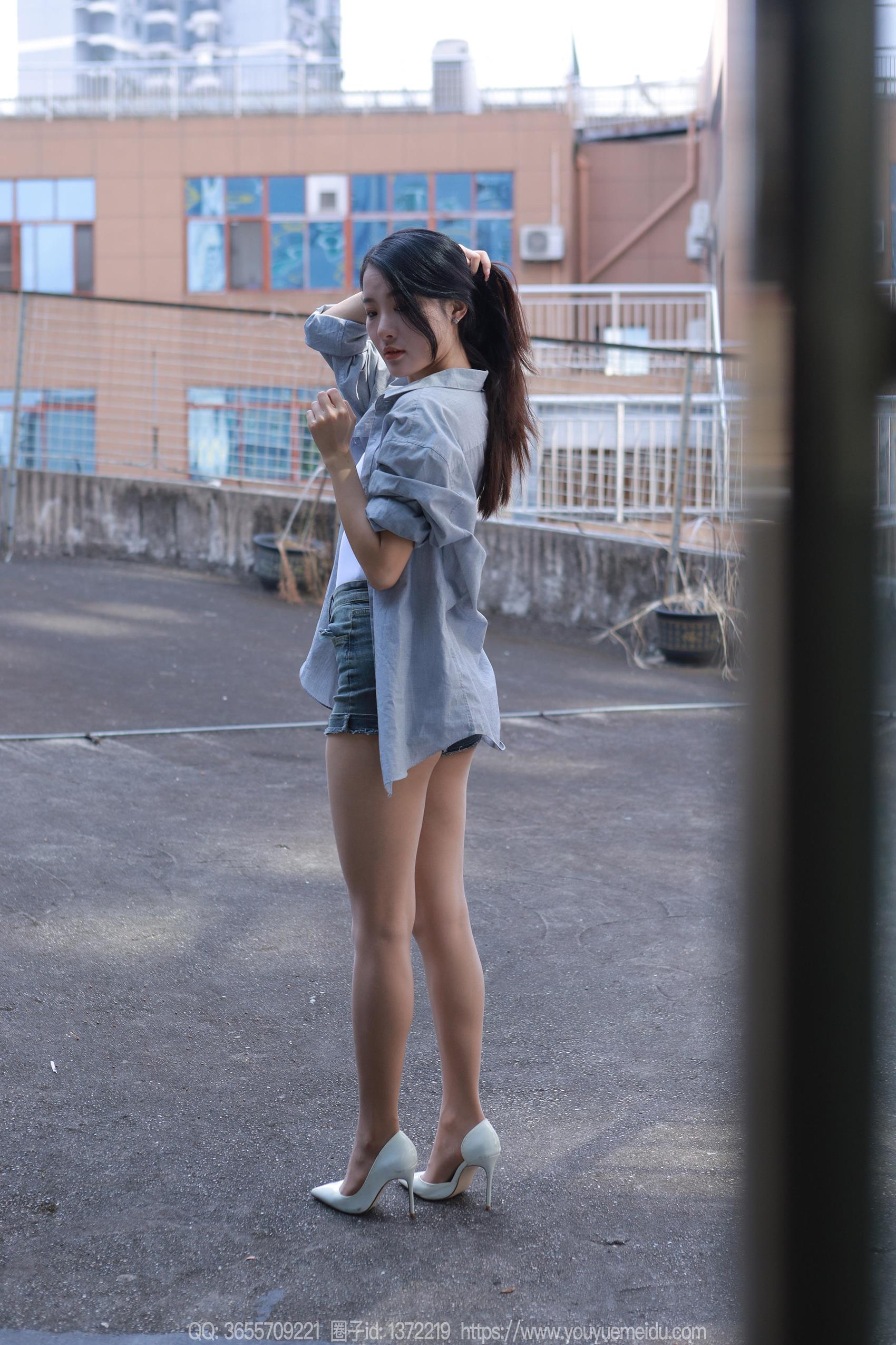 [IESS异思趣向] 2023.10.30 丝享家1572：婉萍《超短牛仔裤》[83P/90MB]