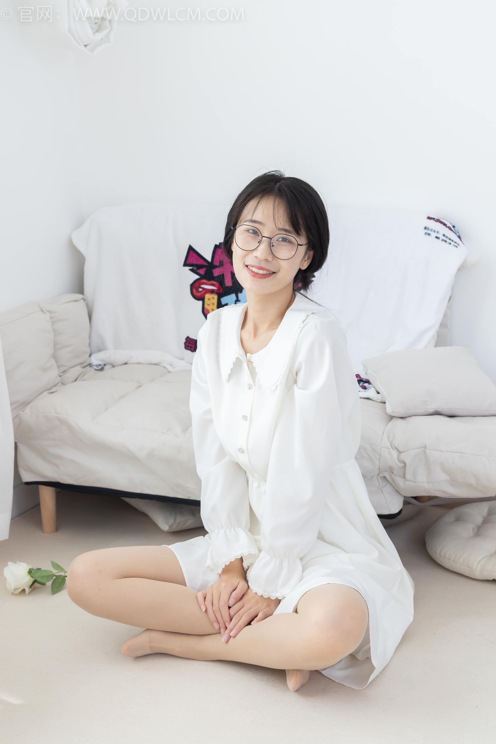 物恋传媒 NO.1754 菜菜-万籁俱静[160P/1V/3.01GB]