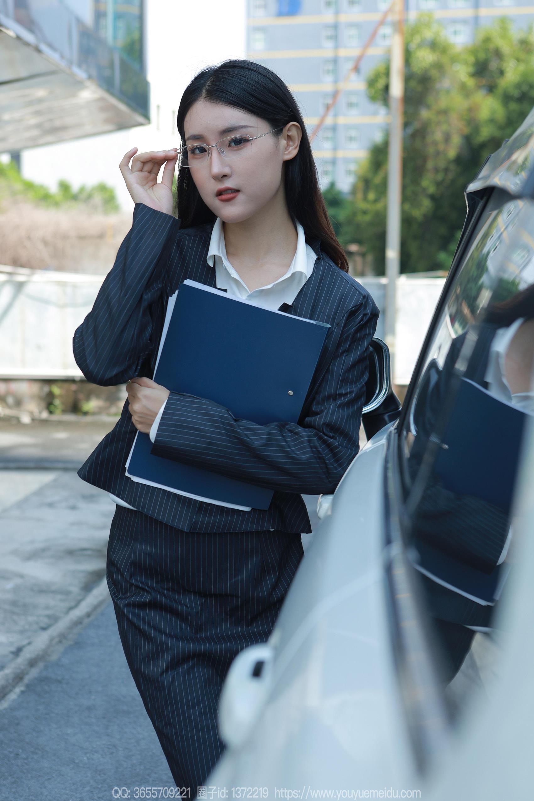 [IESS异思趣向] 2023.11.03 丝享家1576：小宝《懂事早到女人》[88P/101MB]