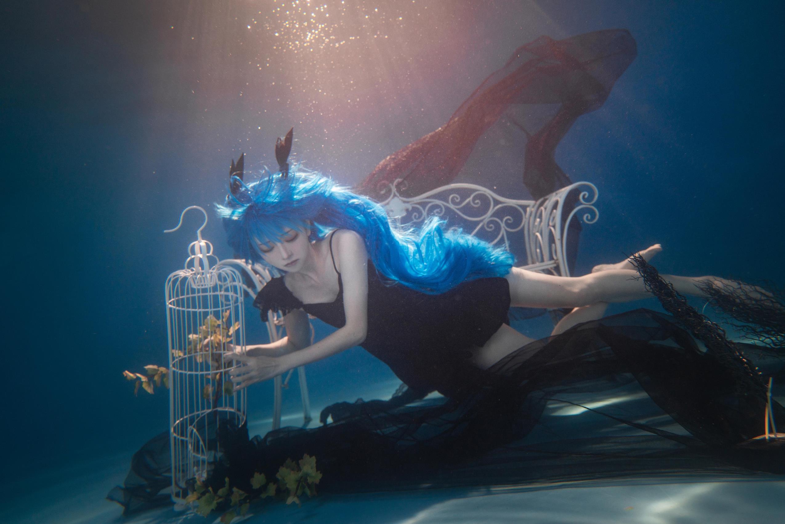 人气Coser@Kitaro_绮太郎 初音miku4[18P/29MB]