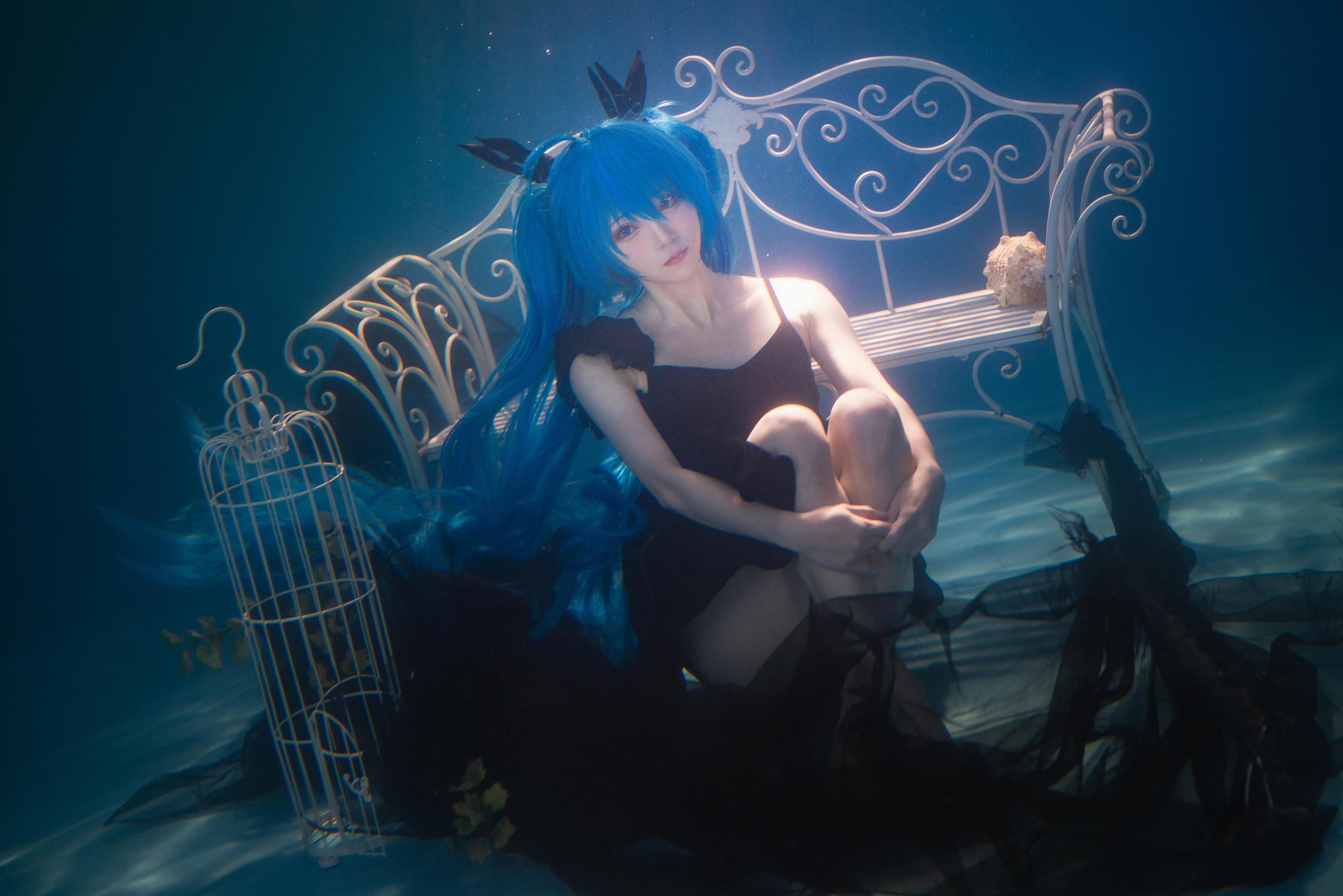 人气Coser@Kitaro_绮太郎 初音miku4[18P/29MB]