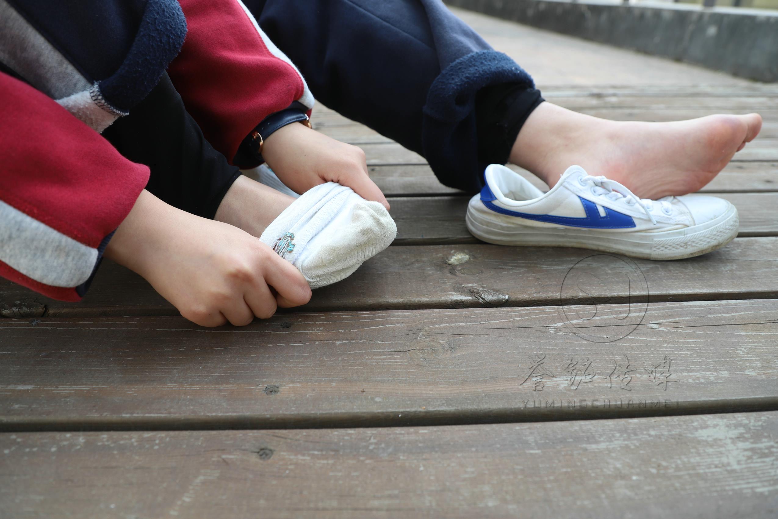 [誉铭传媒]袜足摄影 2019年《2月会员专享作品》[145P/1V/1.35GB]