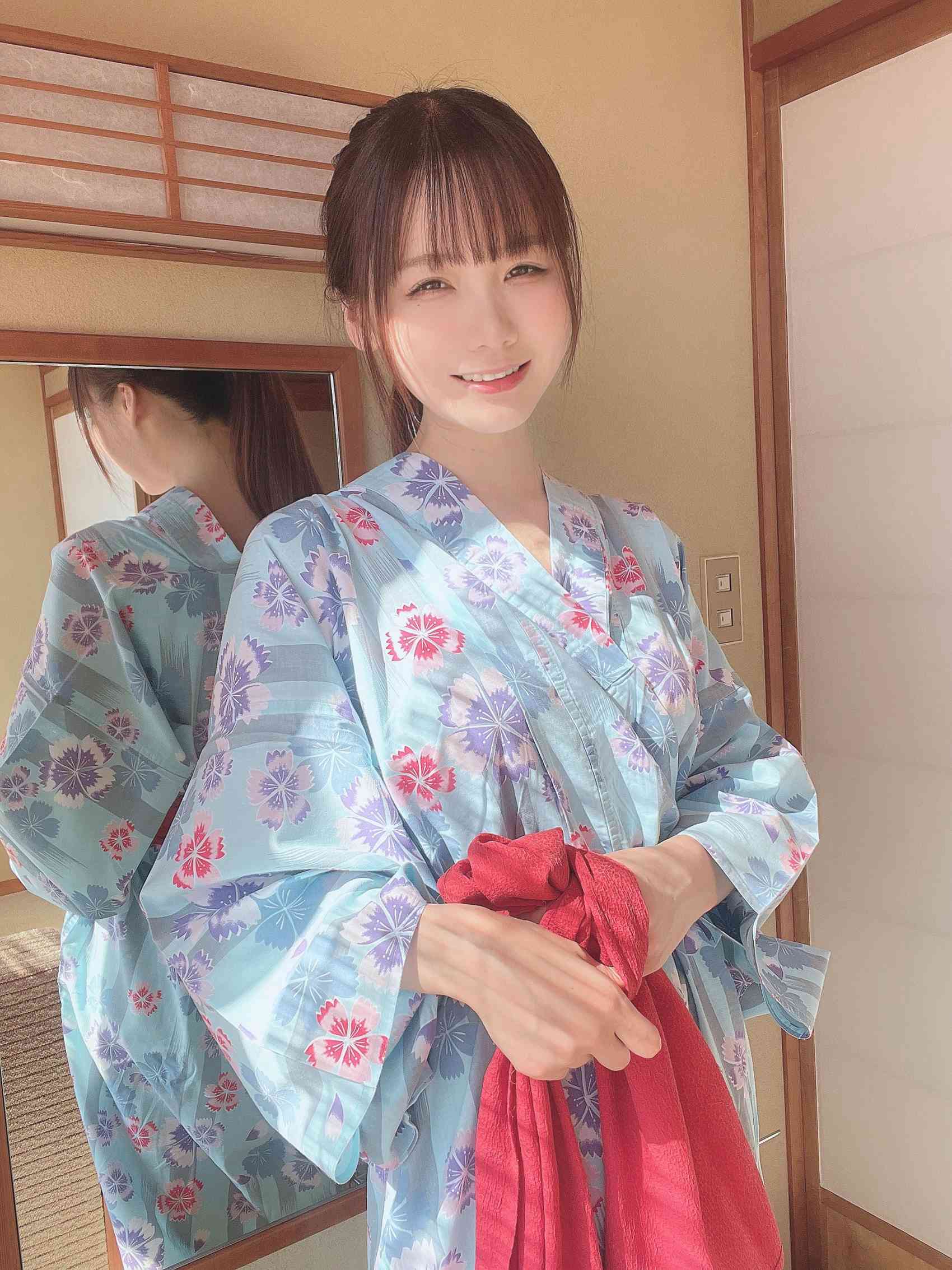 网紅Coser@けん研(けんけん) Fantia-2022年8月合辑[128P/394M]