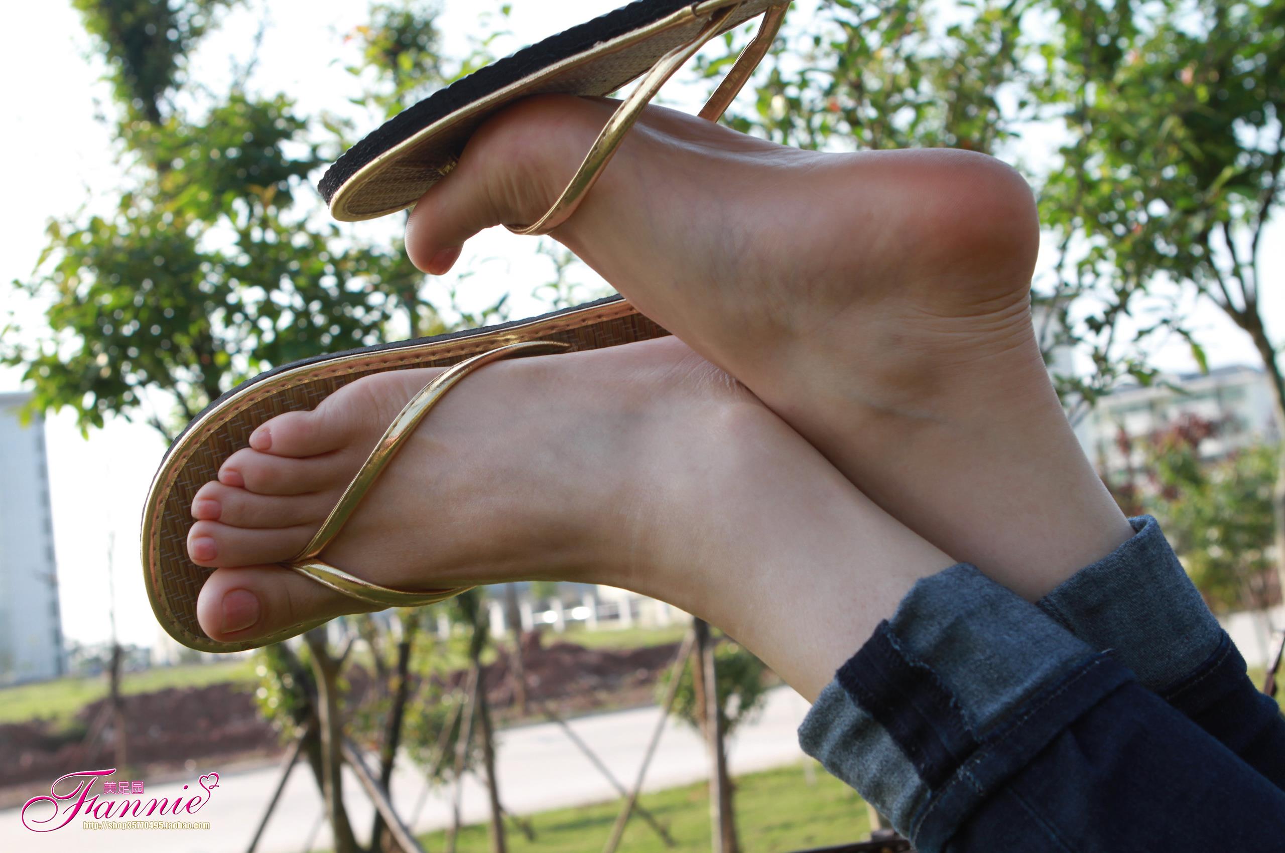 Fannie芬妮每足园 No.290 绿野芳踪 [41P/131MB]