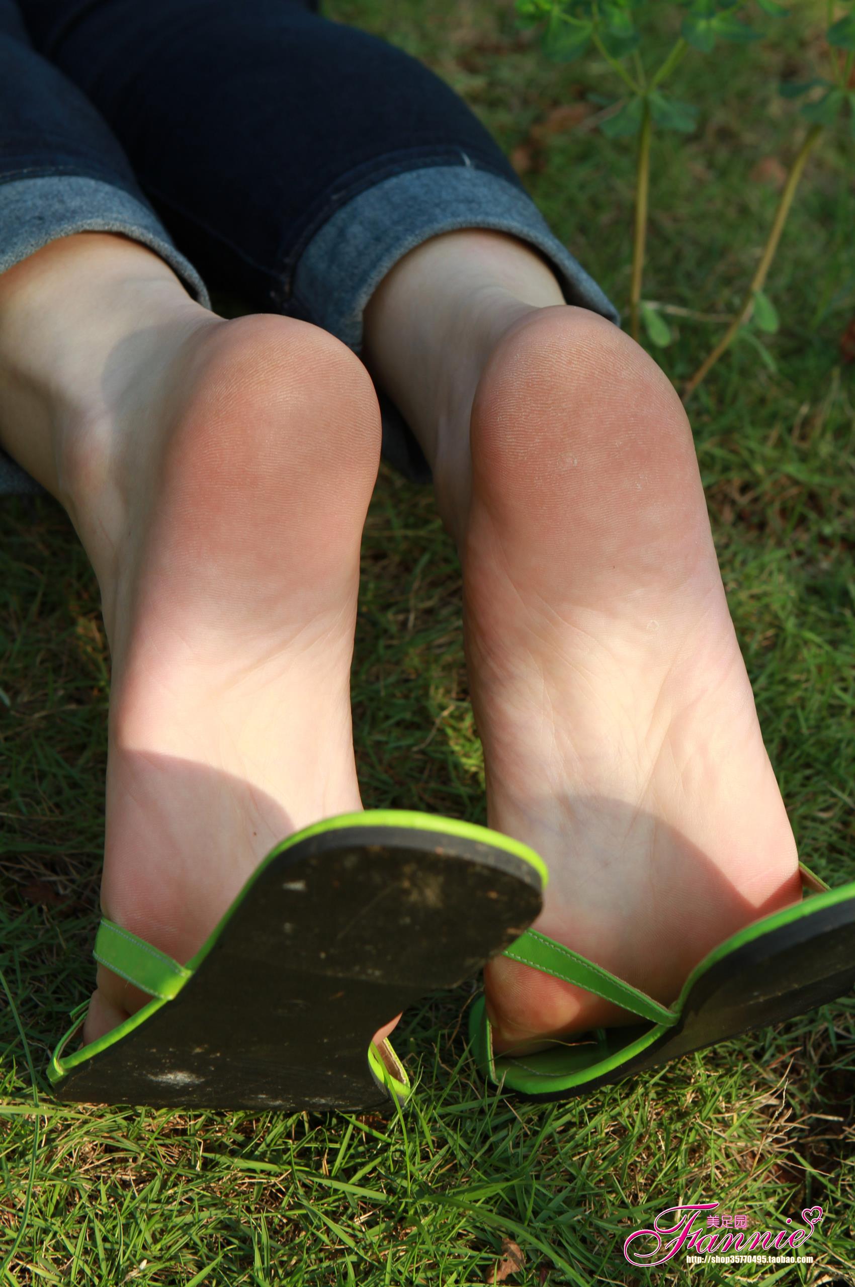 Fannie芬妮每足园 No.291 绿野芳踪2 [42P/131MB]