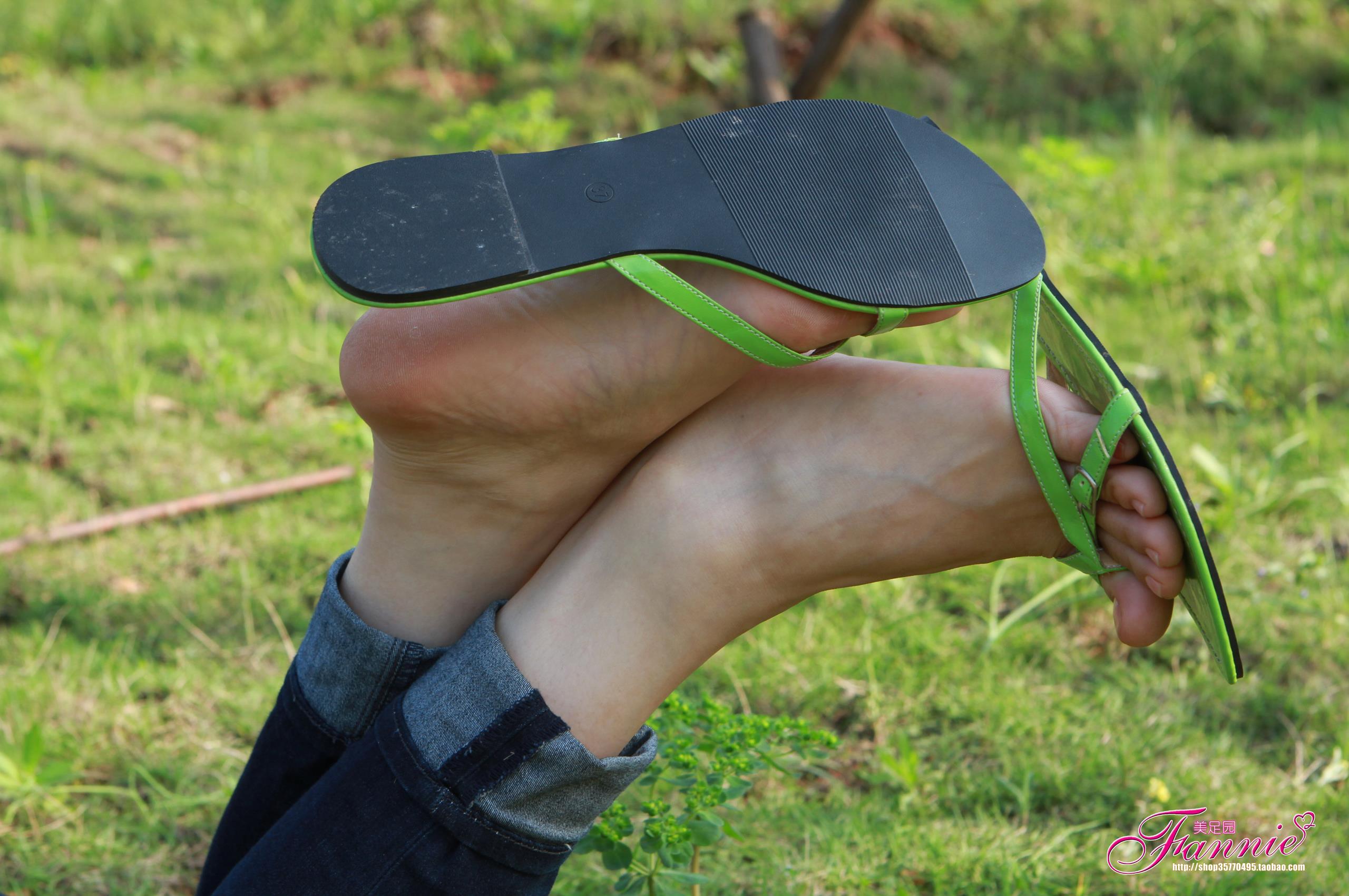 Fannie芬妮每足园 No.291 绿野芳踪2 [42P/131MB]