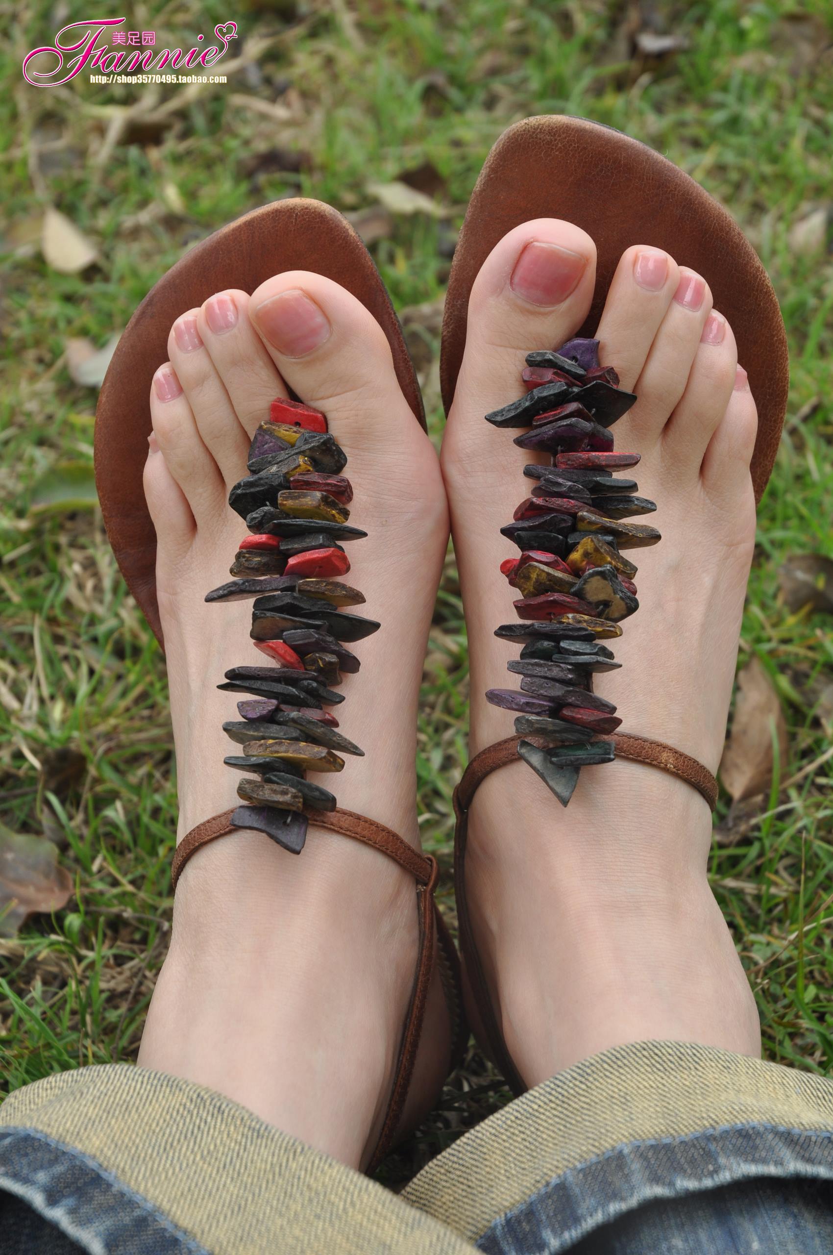 Fannie芬妮每足园 No.309 梦幻绿洲 [64P/184MB]