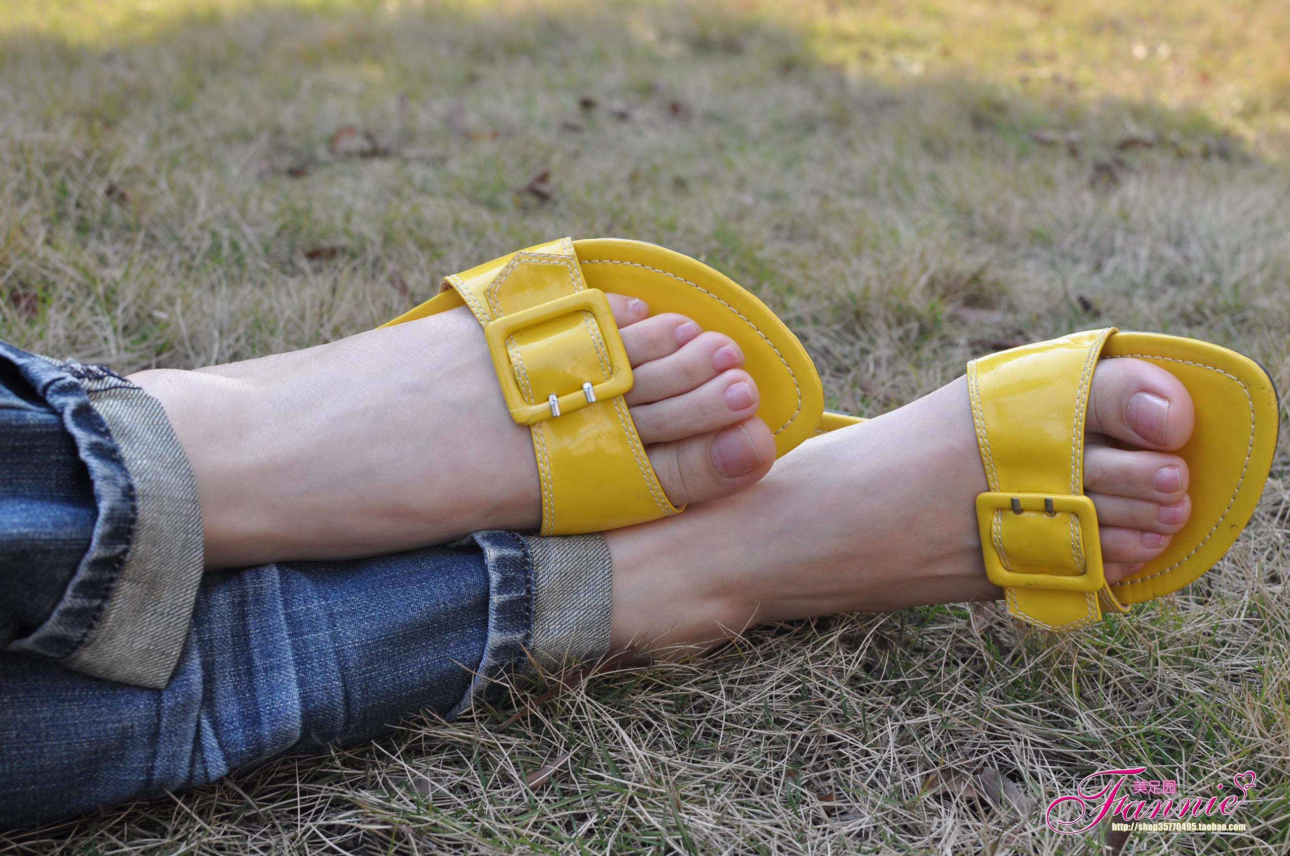 Fannie芬妮每足园 No.301 裸足特辑8 [31P/87MB]