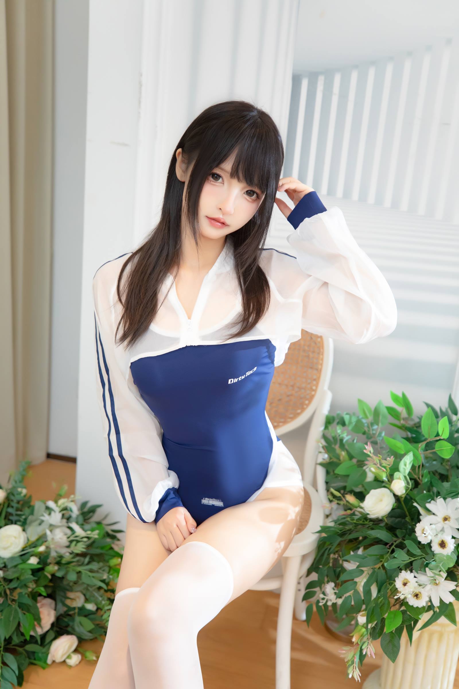 神楽坂真冬 夏日泳装 [75P/2V/423MB]