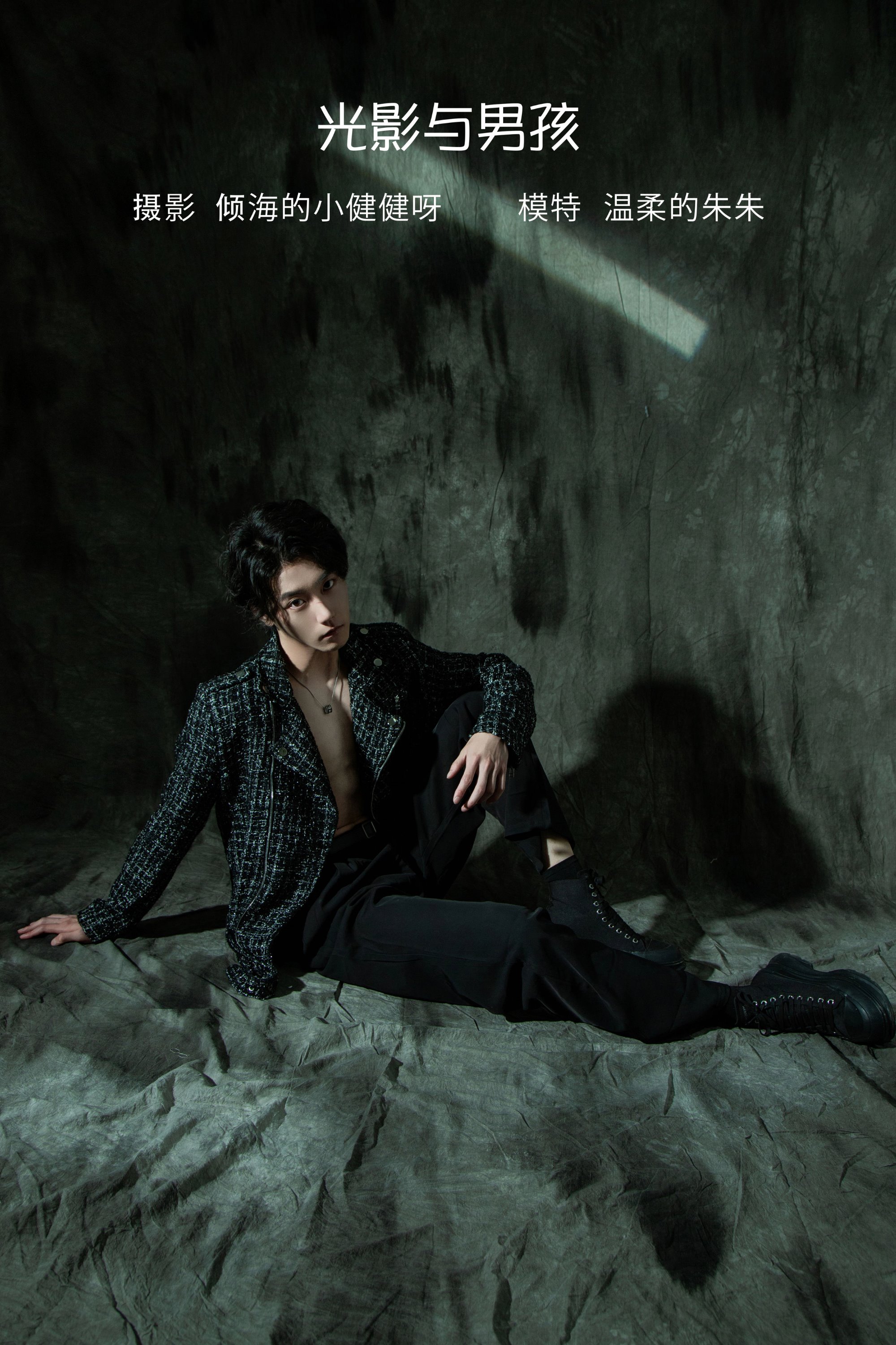[YITUYU艺图语]2022.08.03 光影与男孩 温柔的朱朱[29+1P/360MB]