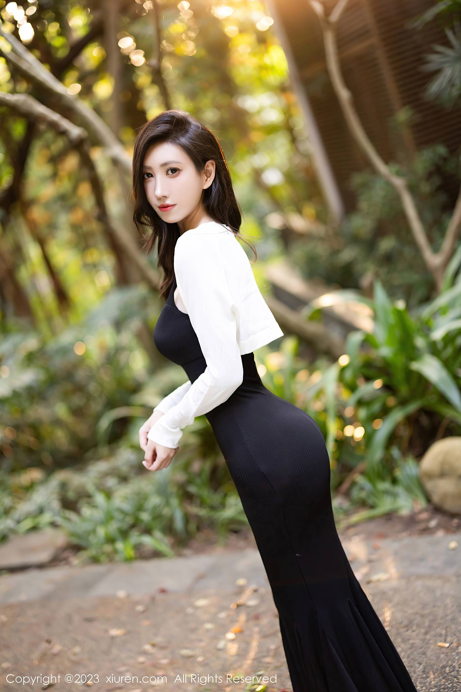 [Xiuren秀人网]2023.12.19 NO.7830 章芃芃[80+1P/685MB]