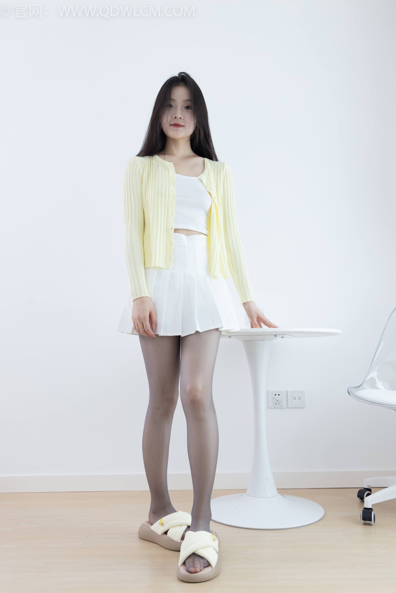 物恋传媒 NO.1774 青柠-月亮弯弯[160P/1V/3.33GB]