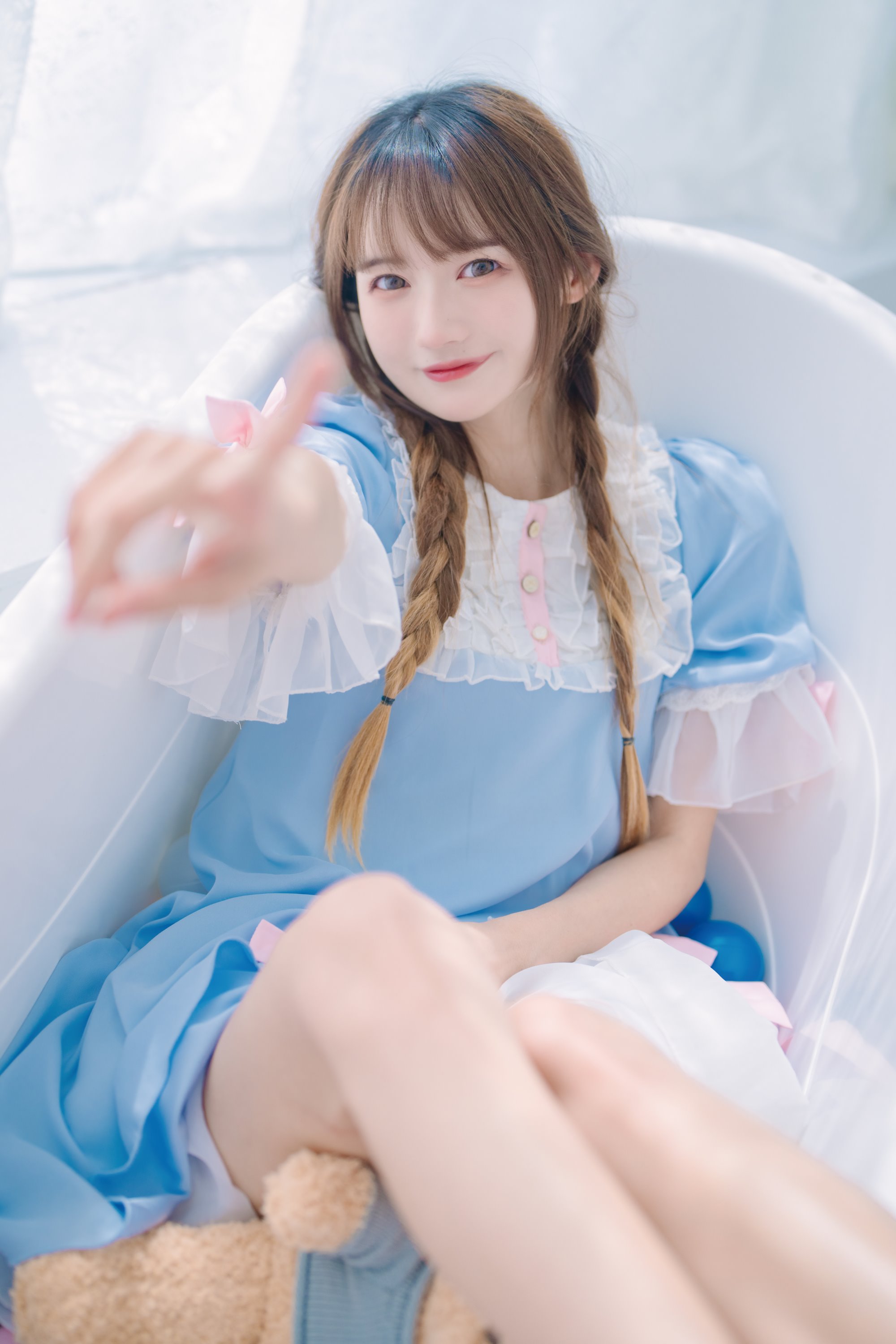 [YITUYU艺图语]2022.08.13 纯白色可爱 兔子Zzz不吃胡萝卜[31+1P/224MB]