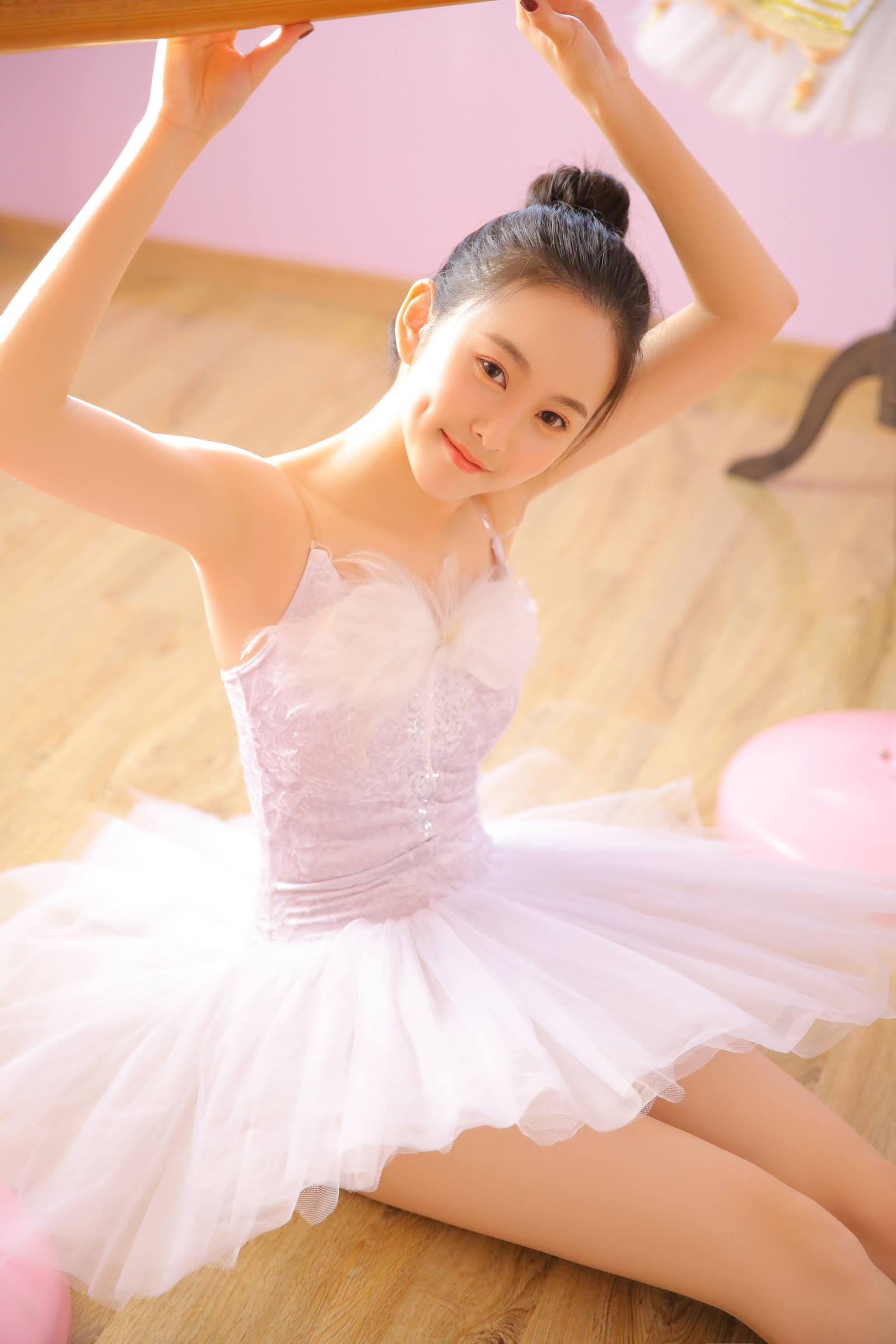 [YALAYI雅拉伊]2023.07.18 NO.1065 梦幻舞步[38+1P/186MB]