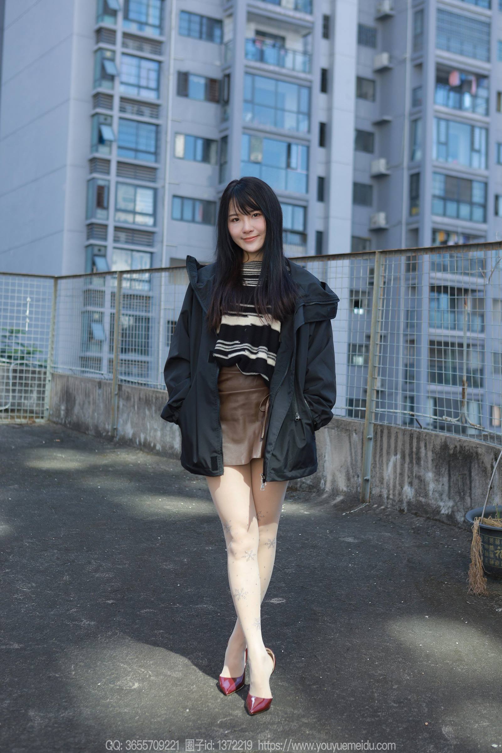 [IESS异思趣向] 2023.12.07 丝享家1605：婉萍《晒晒太阳》[86P/103MB]