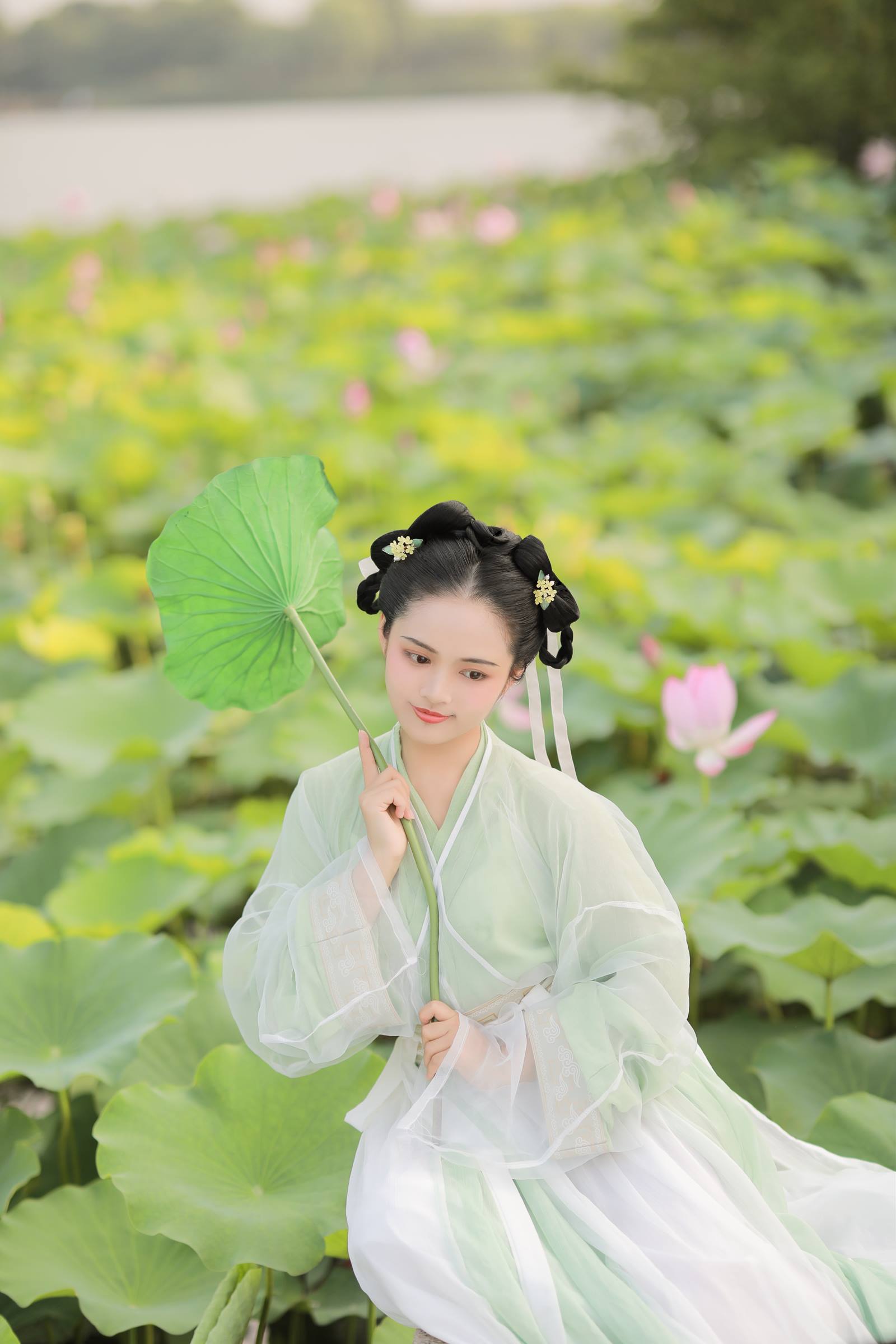 [YITUYU艺图语]2022.08.27 荷趣 溪木若颖[22+1P/110MB]