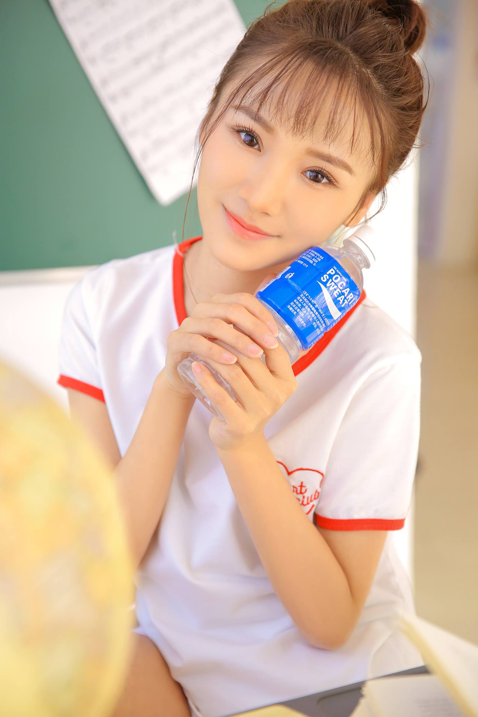 [YALAYI雅拉伊]2023.06.12 NO.1064 青春年华[32+1P/158MB]