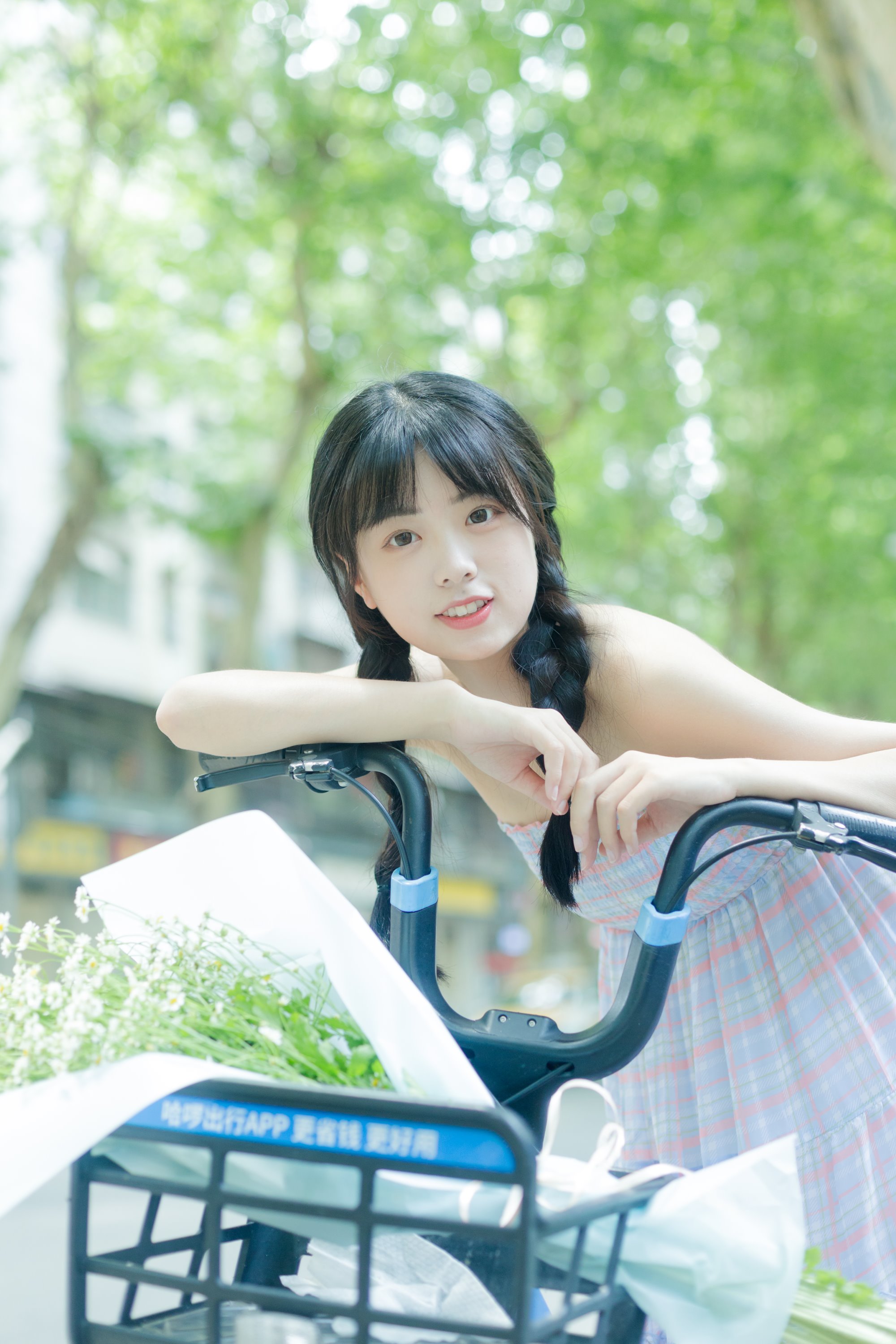 [YITUYU艺图语]2022.08.12 夏天是洋甘菊的气味 可爱泡泡呀[32+1P/265MB]