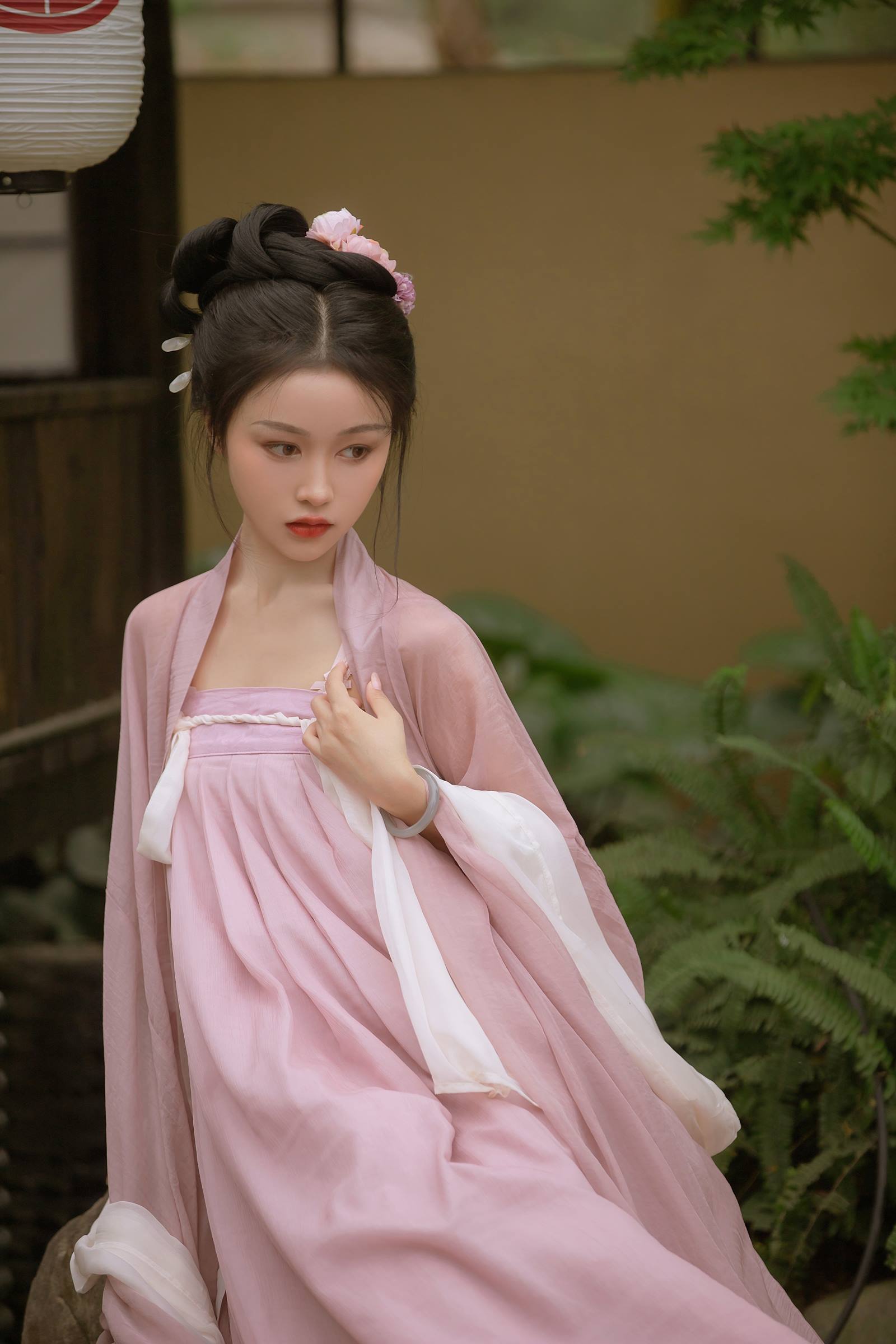 [YITUYU艺图语]2022.08.15 春日宴 梨一依[24+1P/306MB]