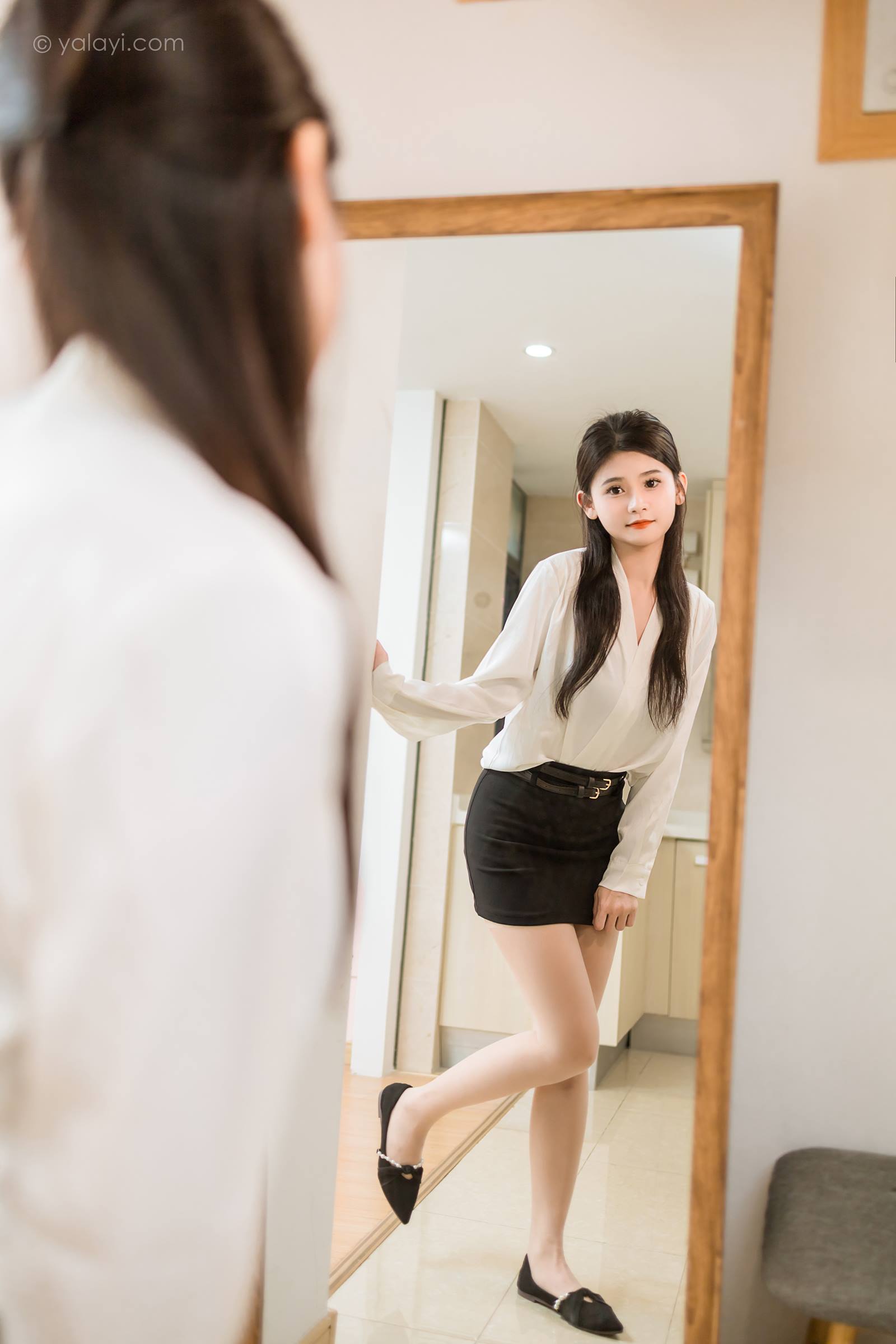 [YALAYI雅拉伊]2023.10.23 NO.1076 白领下班了 若婷[45+1P/217MB]