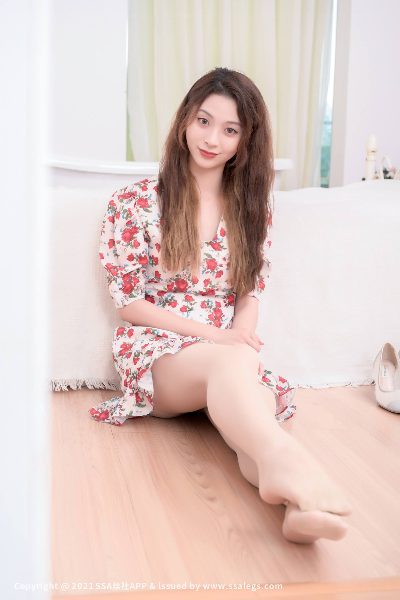 [SSA丝社]超清写真 NO.799 模特琦琦的浪莎丝袜玉足写真（下）[128P/2.76GB]