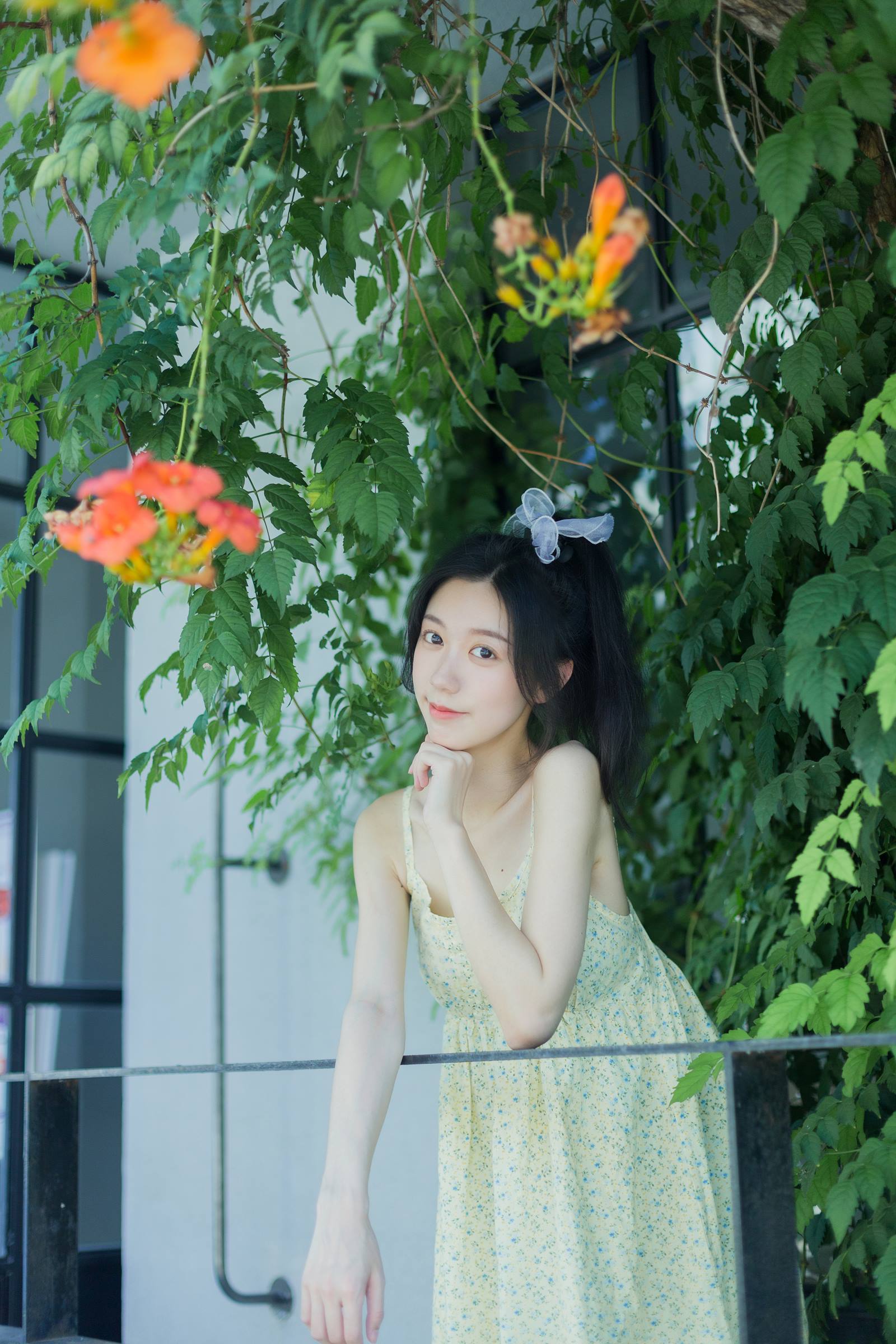 [YITUYU艺图语]2022.08.18 夏日凌霄 饲猫少女-[32+1P/311MB]