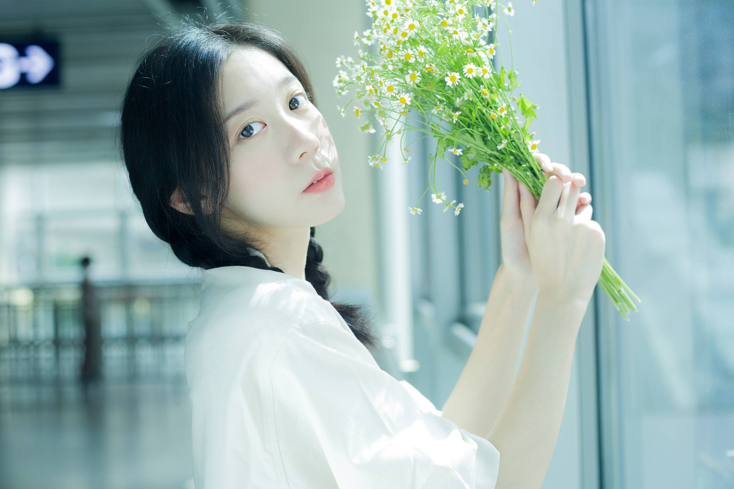 [YITUYU艺图语]2022.08.22 地铁奇遇记 饲猫少女-[38+1P/340MB]