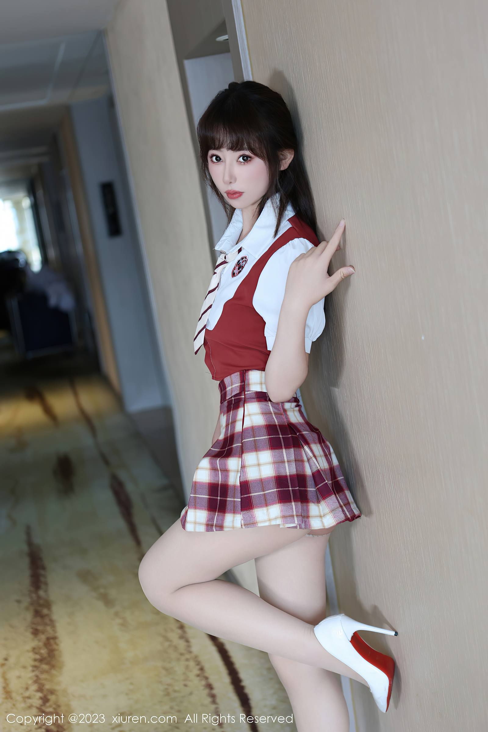 [Xiuren秀人网]2023.12.22 NO.7851 金tiao[77+1P/748MB]