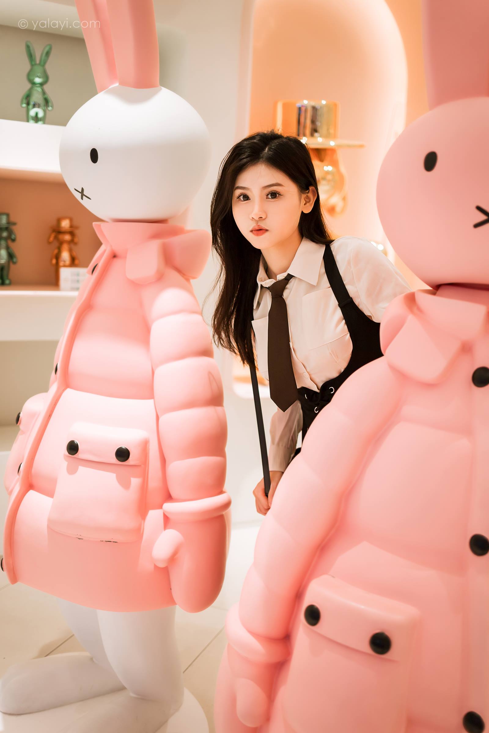 [YALAYI雅拉伊]2023.09.13 NO.1070 去逛街啦 若婷[45+1P/243MB]