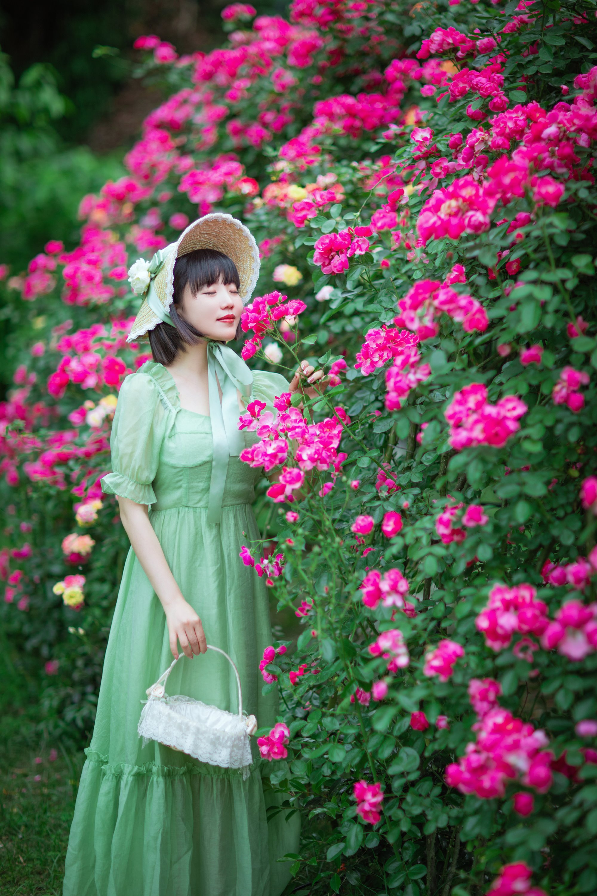 [YITUYU艺图语]2022.08.12 蔷薇花开 冬琴[19+1P/347MB]