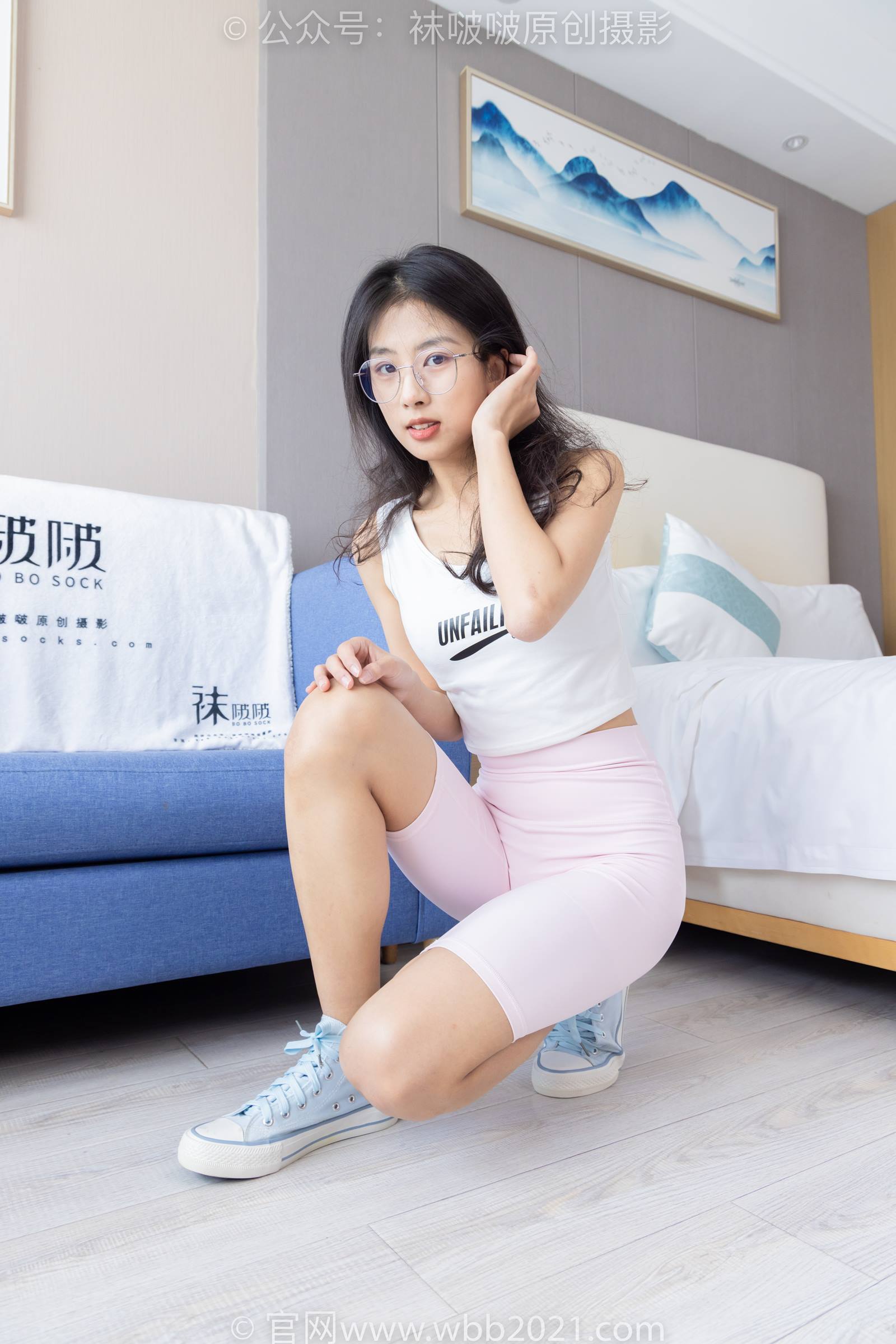 [BoBoSocks袜啵啵]NO.301 奶油-两双板鞋、白棉袜、短黑丝、裸足[240P/1V/8.46GB]