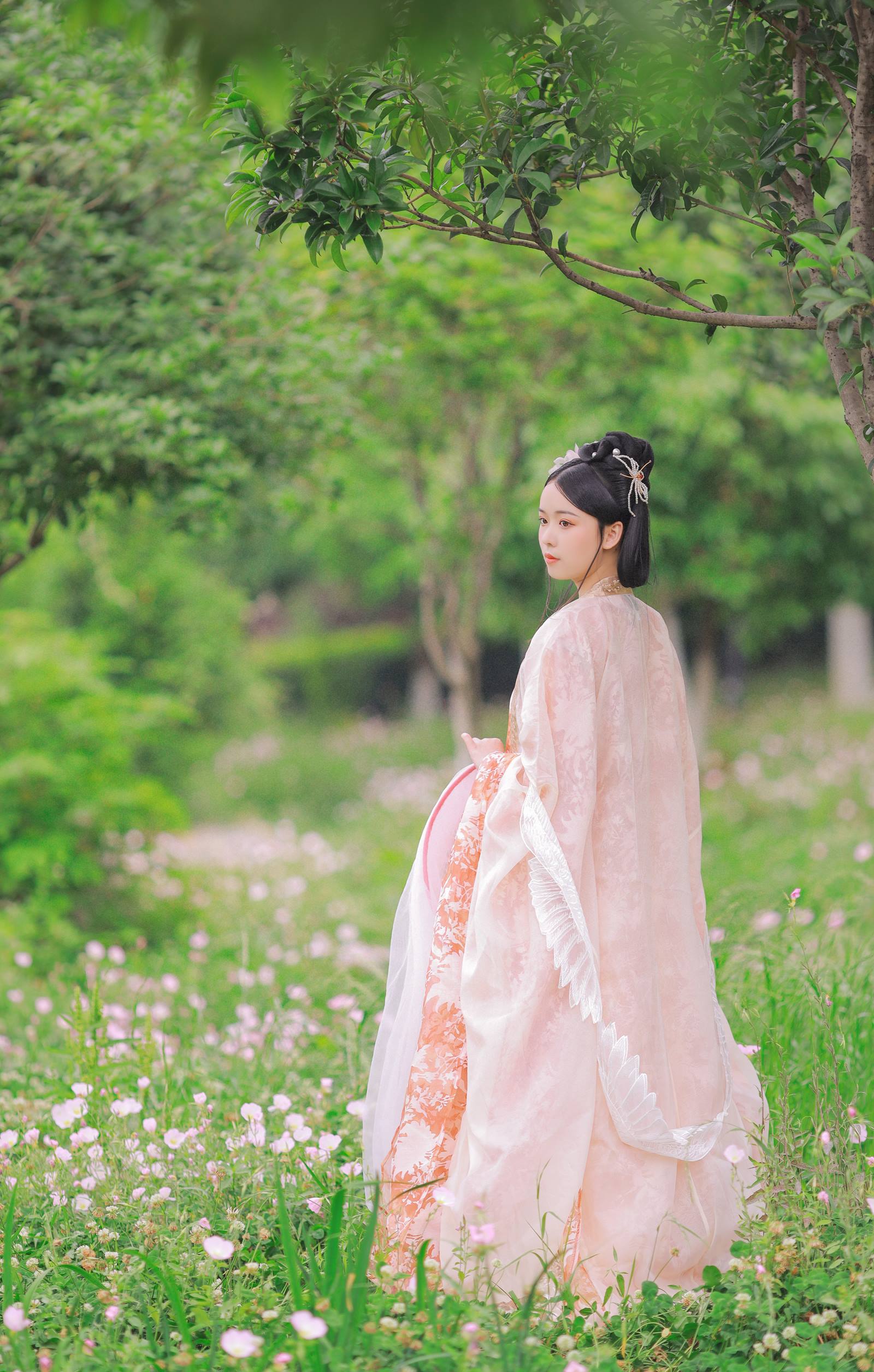 [YITUYU艺图语]2022.08.17 春有约 花不误 蘑菇任性鬼[19+1P/165MB]