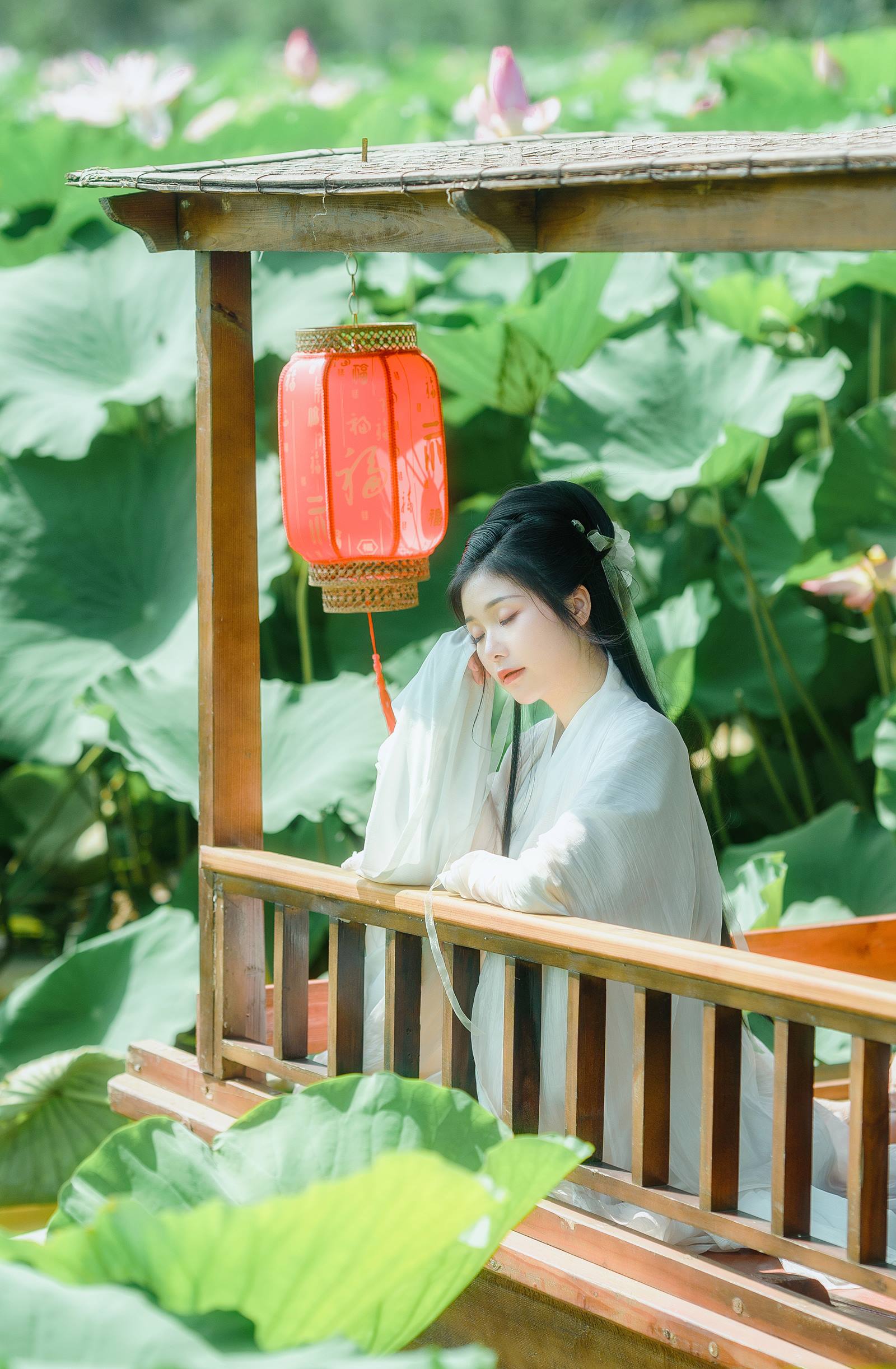 [YITUYU艺图语]2022.08.23 花开盛夏 墨墨[21+1P/300MB]