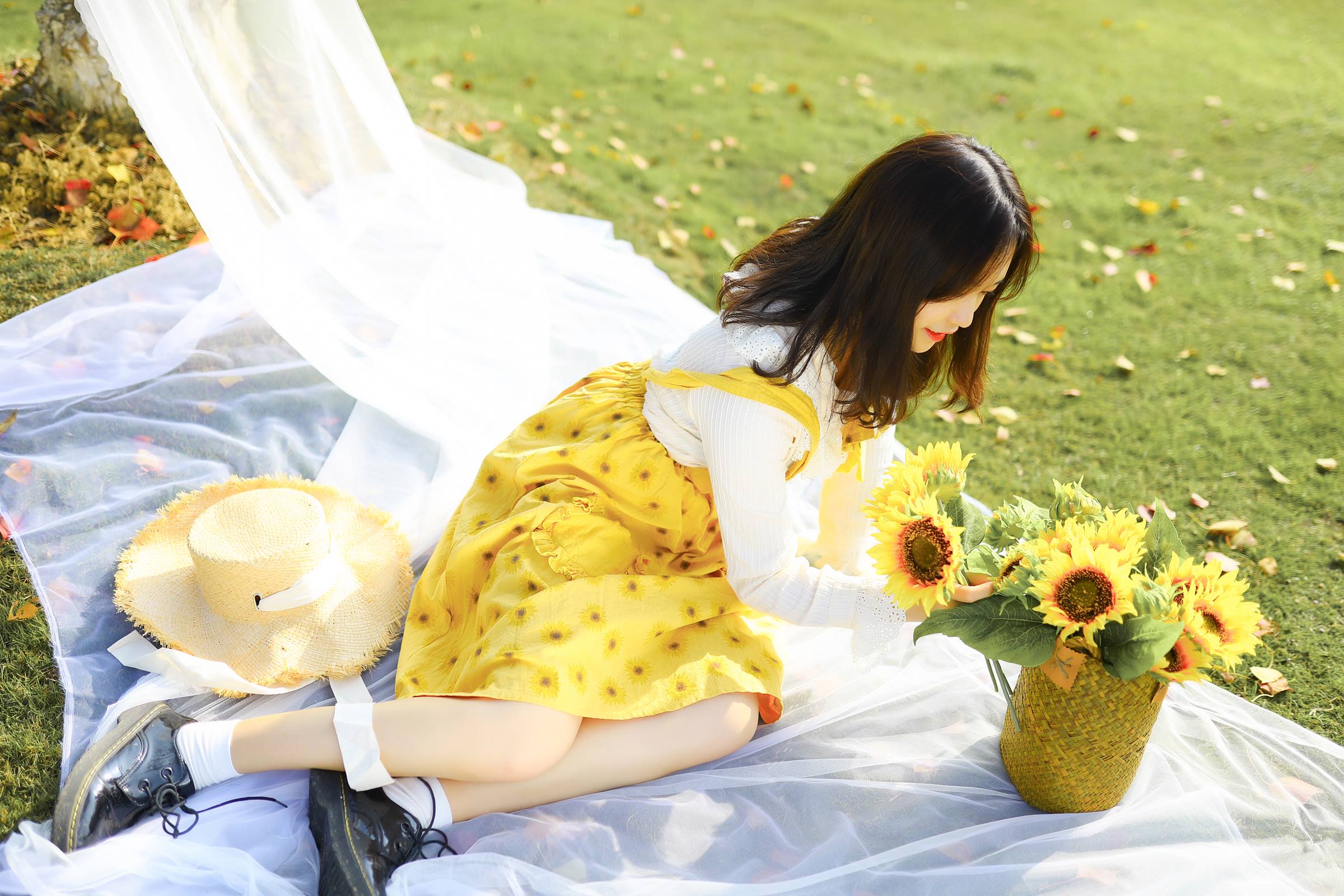 [YITUYU艺图语]2022.08.27 向阳而生 芊芊[22+1P/221MB]