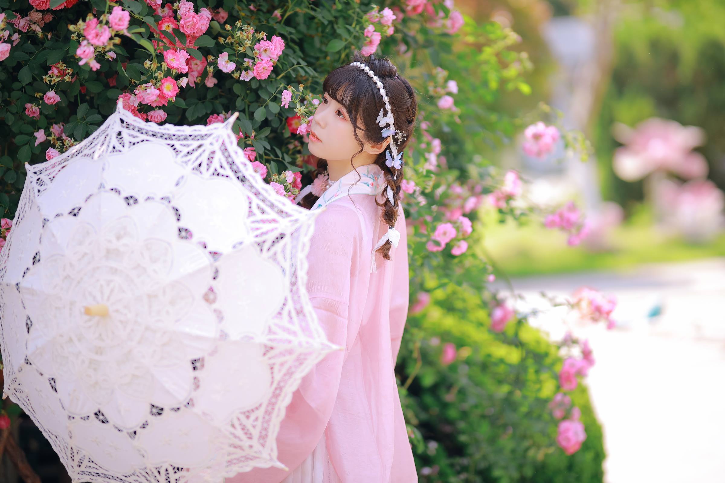 [YITUYU艺图语]2022.08.20 吻花香 Suky喜欢软绵绵毛茸茸的团子[25+1P/205MB]