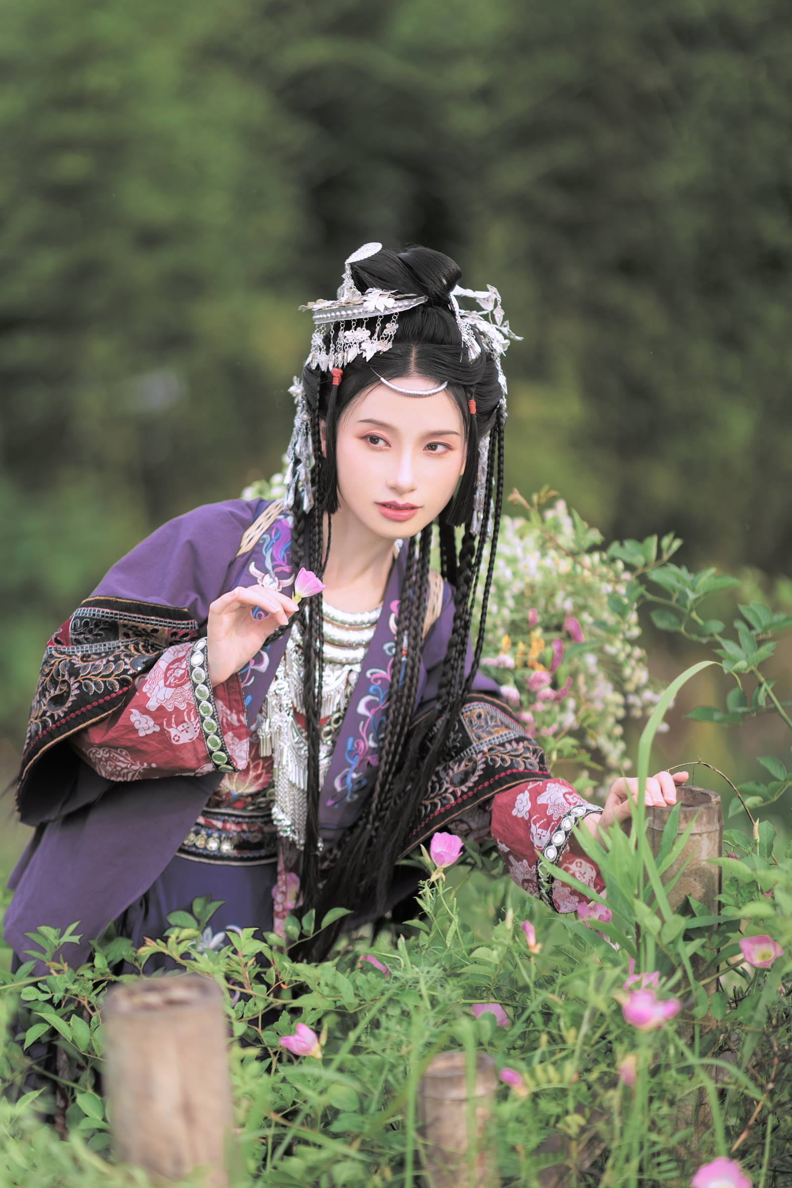 [YITUYU艺图语]2022.08.23 苗疆少女 眸小妖[41P/357MB]
