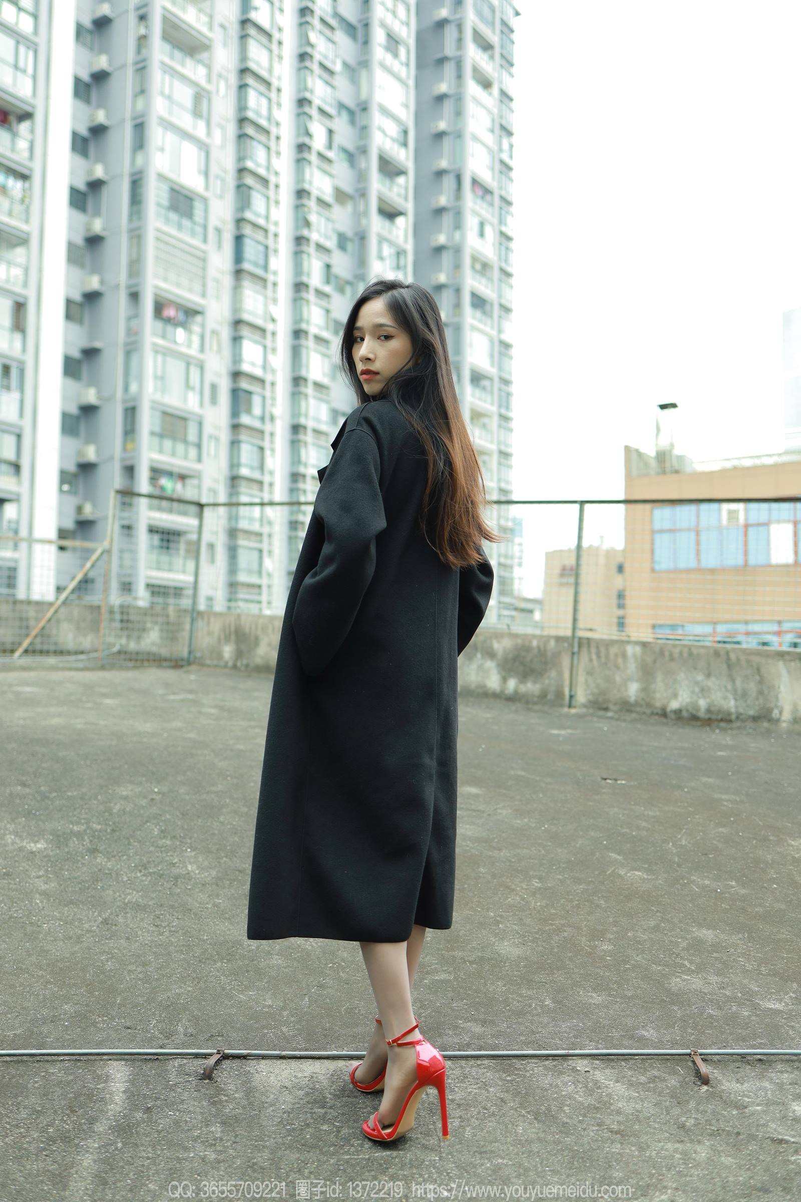 [IESS异思趣向] 2023.12.06 丝享家1604：美子《黑衣园丁》[80P/95MB]