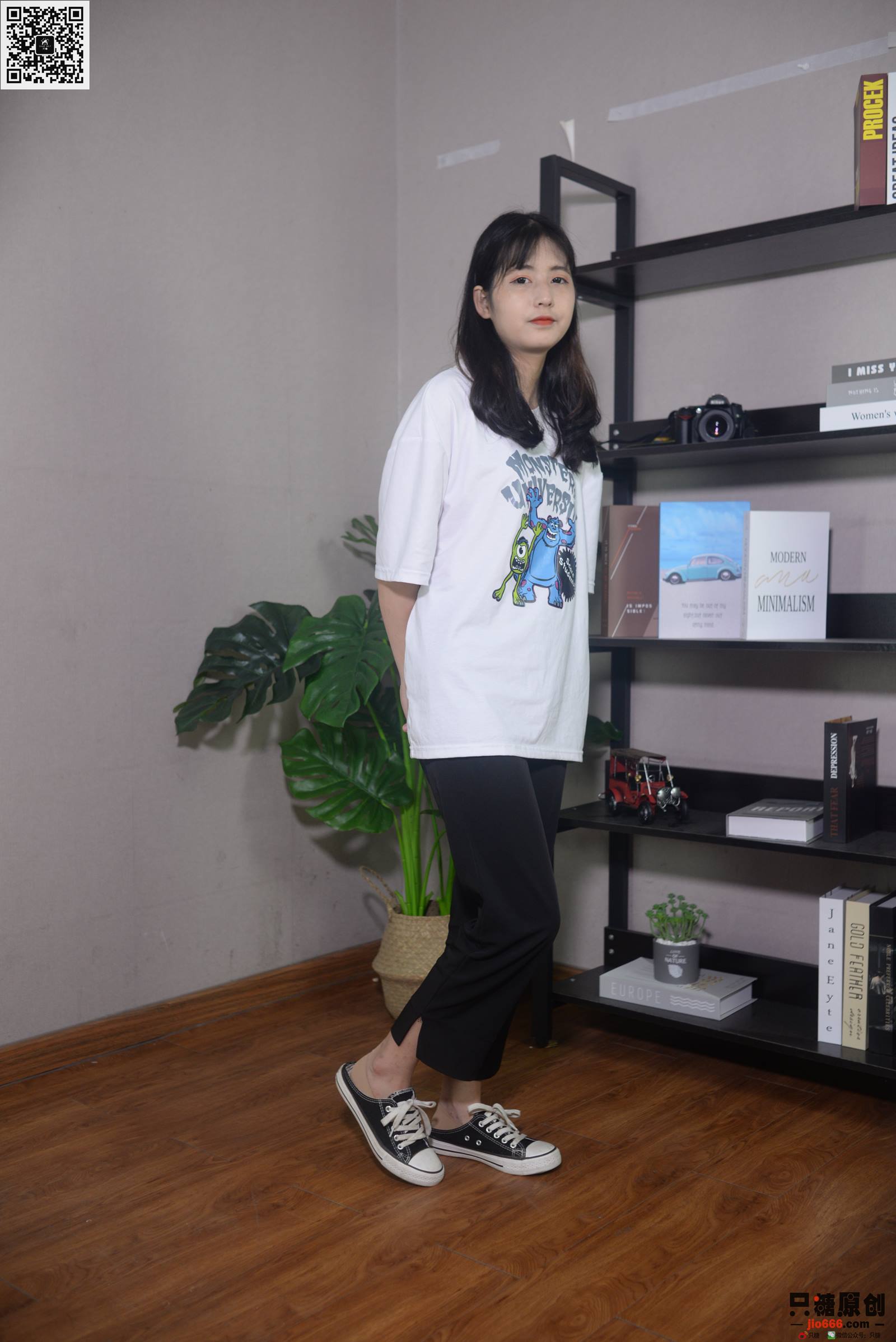 只糖棉袜 NO.451 孙怡 – 时光与花 [63P/315MB]