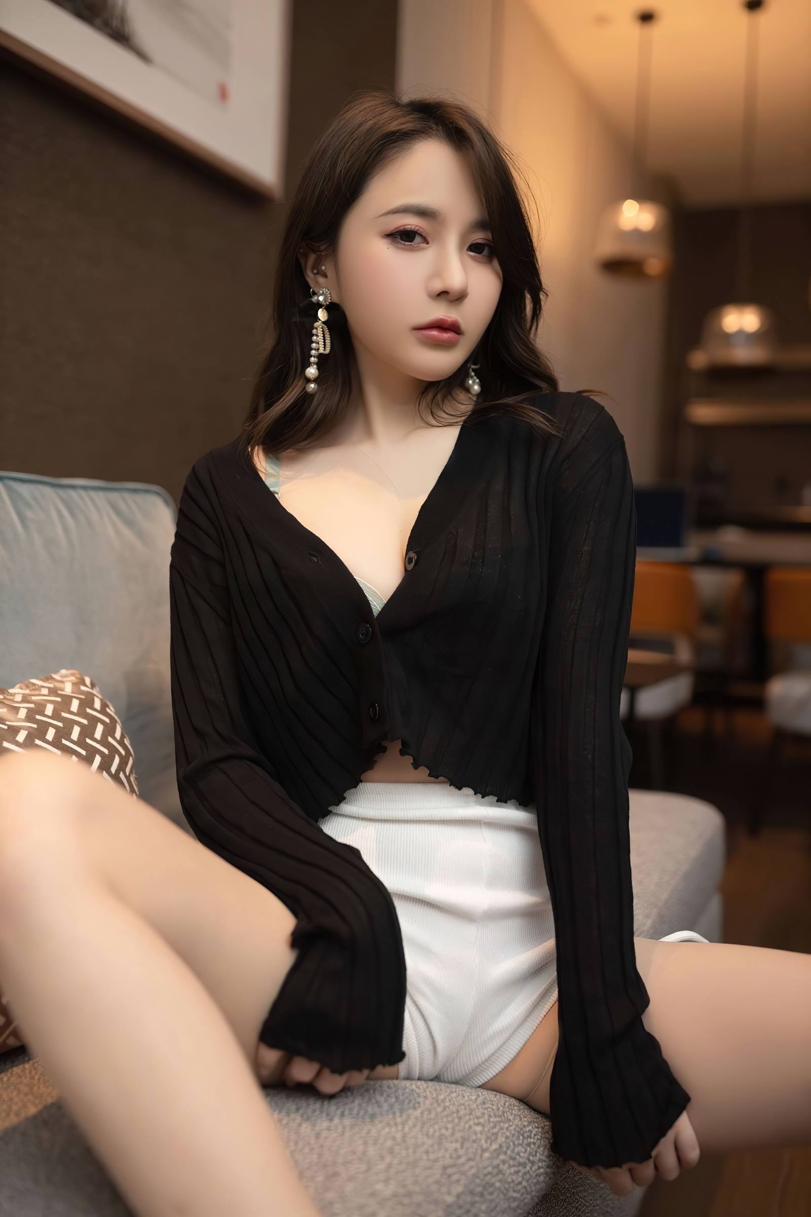 鱼子酱Fish《偷内裤的贼》[113P/827MB]