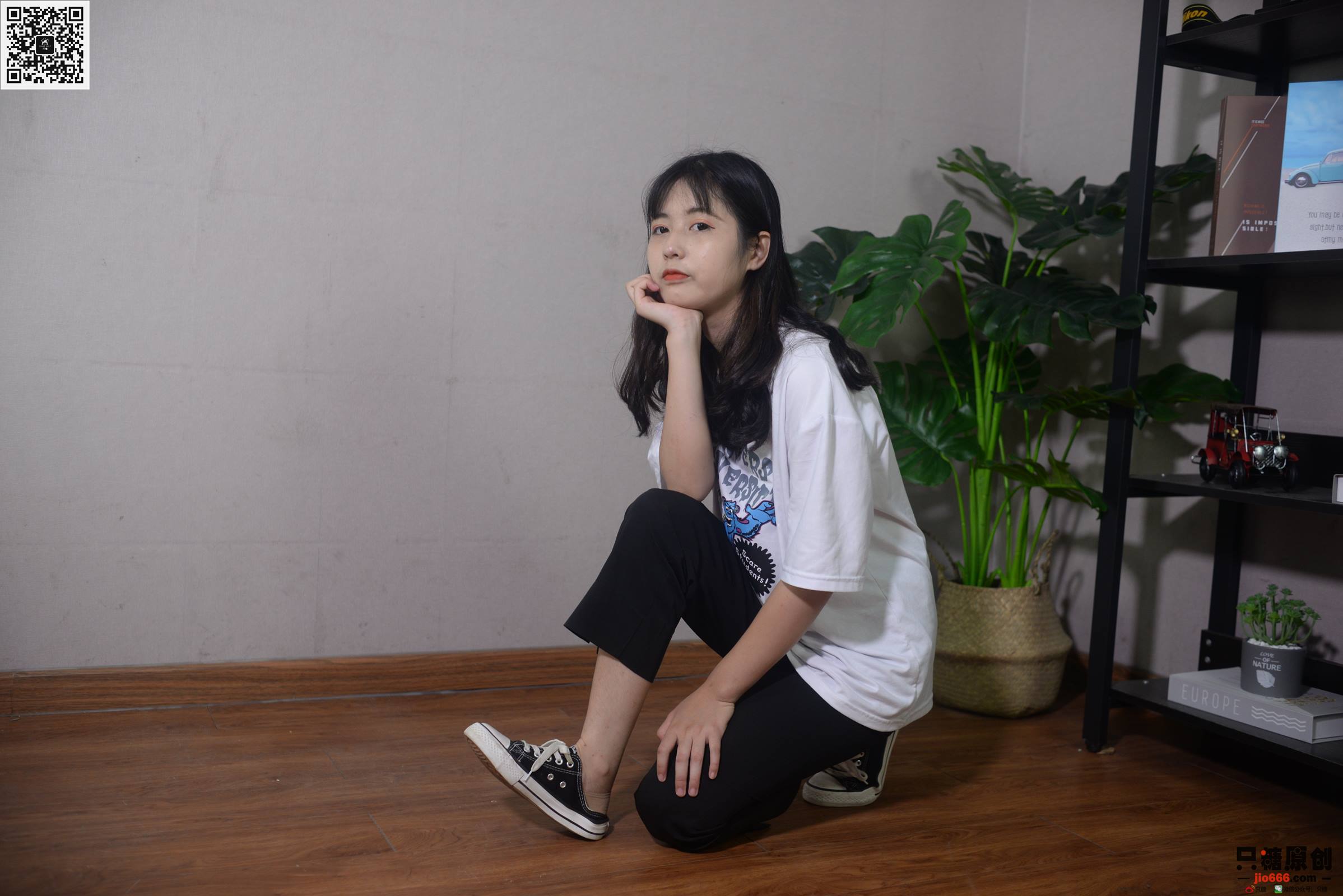 只糖棉袜 NO.451 孙怡 – 时光与花 [63P/315MB]