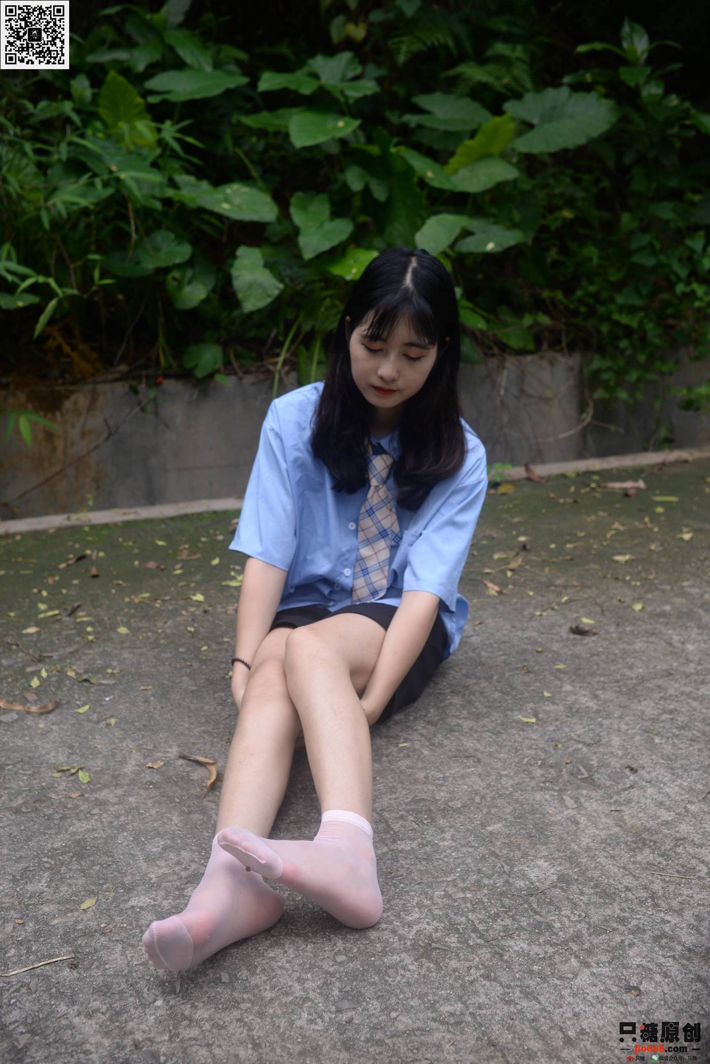 只糖棉袜 NO.381 孙怡 – 绿荫里的一抹蓝 [164P/1V/896MB]